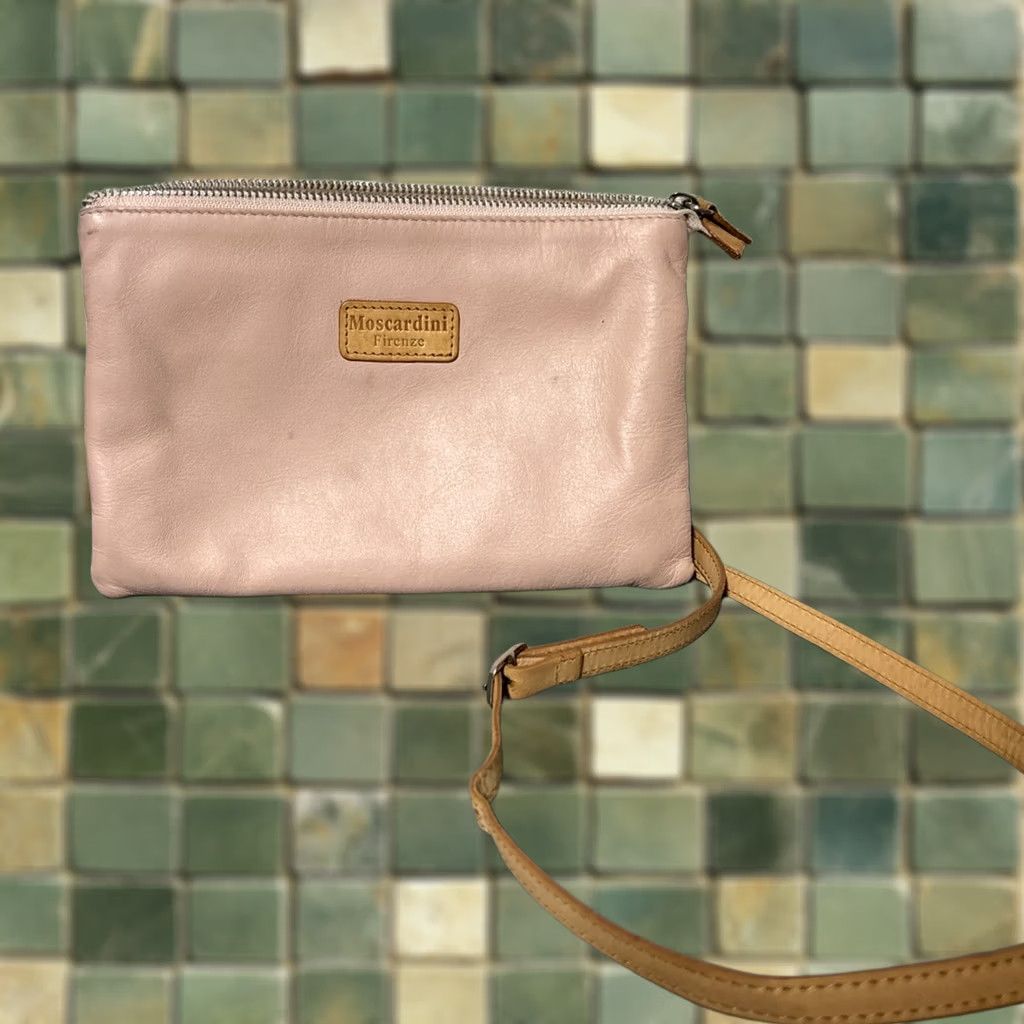 Vintage Moscardini Firenza Pink Blush Leather Crossbody Bag Shoulder Florence Italy Crossbody Bag Women Medium Pink Blush Leather Italian Vintage No N/A Size ONE SIZE - 1 Thumbnail