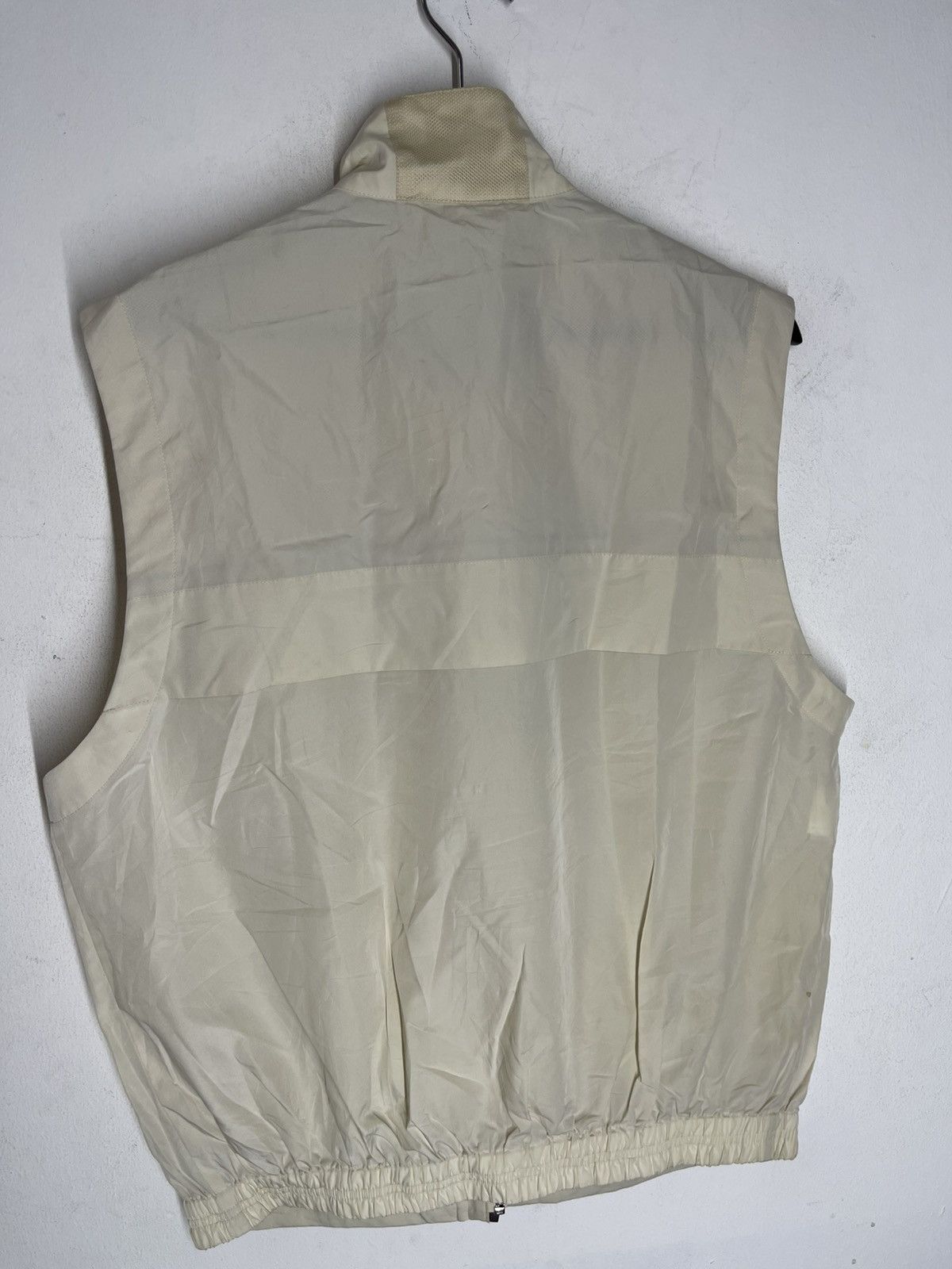 Burberry Vintage BURBERRY Golf Light Vest Spellout Size US L / EU 52-54 / 3 - 3 Thumbnail