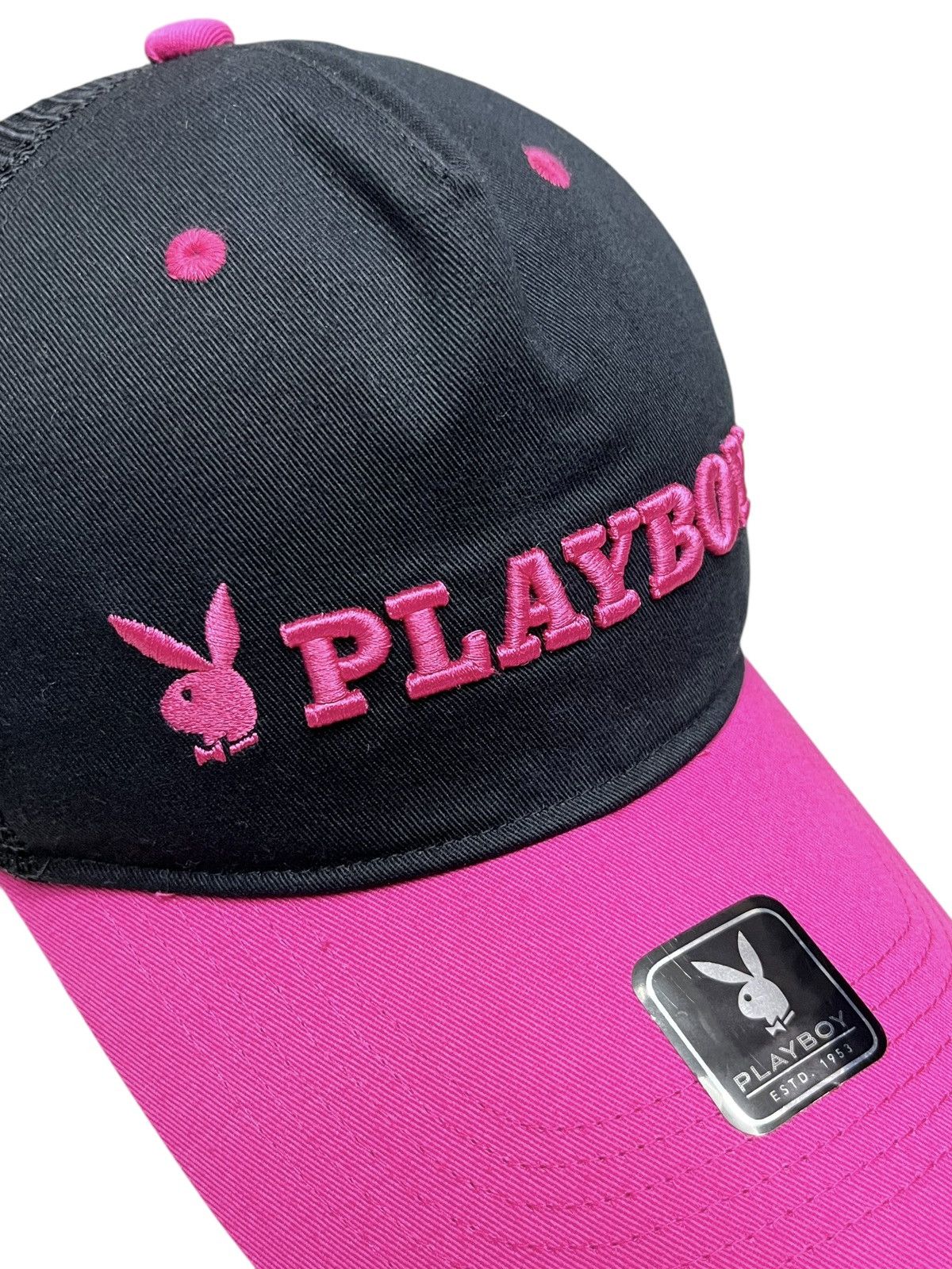 🐇Vintage PLAYBOY Embroidery Spellout Black Pink Trucker Hat