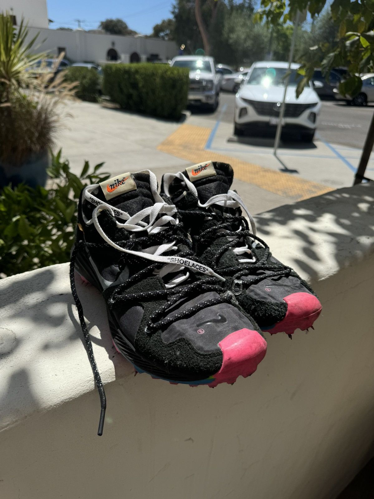 Nike × Off-White Nike Zoom Kerra Tiger 5 Size US 10.5 / EU 43-44 - 1 Thumbnail