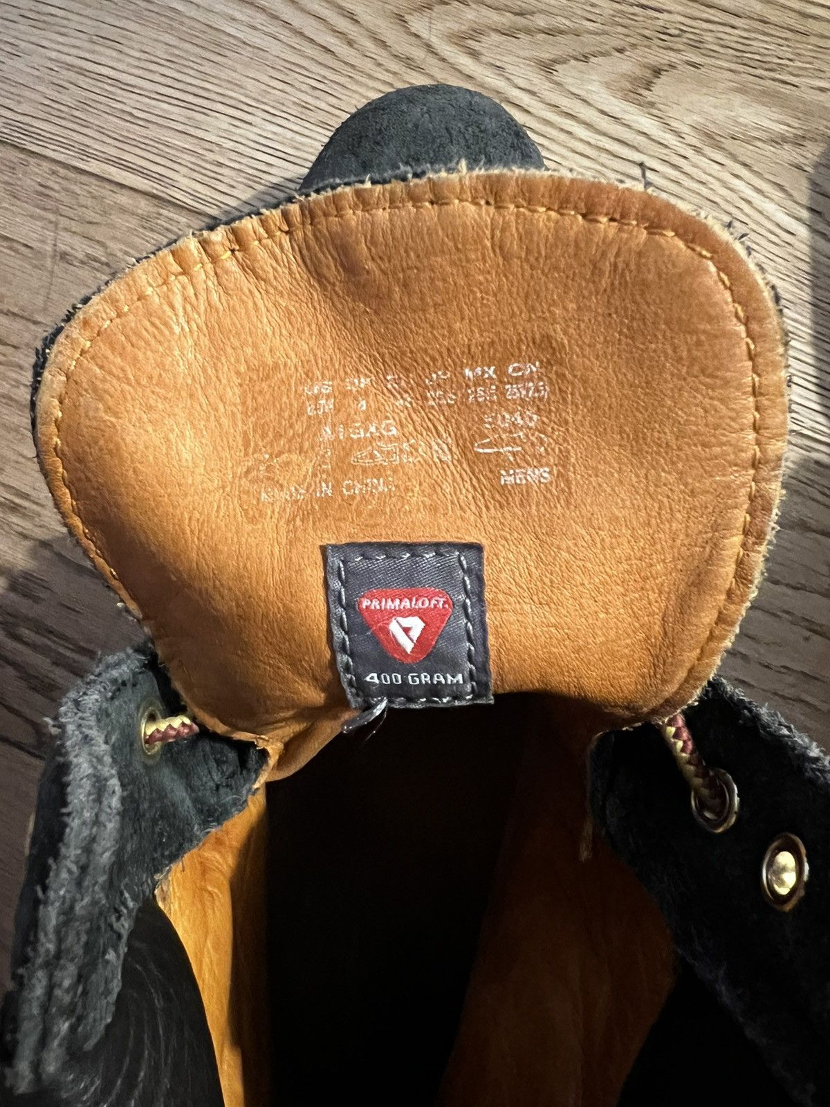 Timberland Unique Pair of Timberland Classic Suede Fluffy Black Size US 8.5 / EU 41-42 - 7 Thumbnail