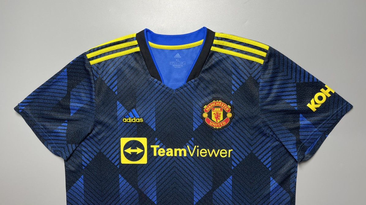 Nike MAN UNITED ADIDAS 2021/2022 FOOTBALL THIRD JERSEY #7 RONALDO Size US XL / EU 56 / 4 - 3 Thumbnail