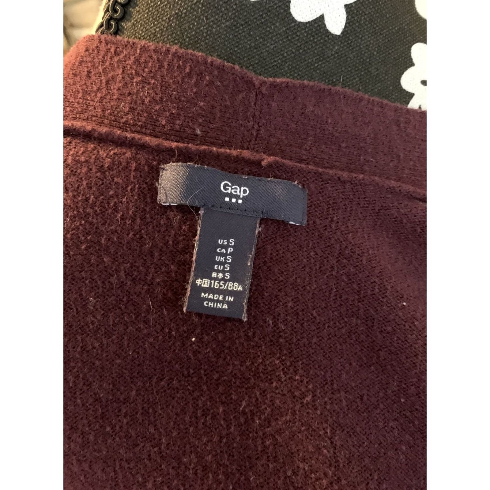 Gap VINTAGE Gap Womens Open Front Cardigan Maroon SZ S Cardigan Womens Maroon Open Front Long Sleeve Solid Pattern Slouchy Open Size S / US 4 / IT 40 - 6 Thumbnail