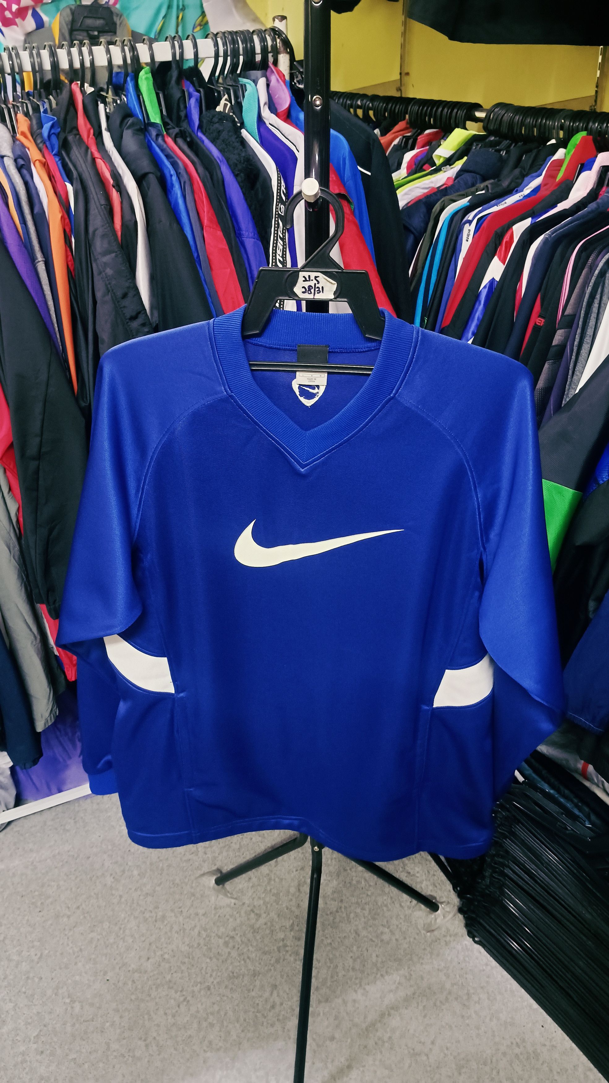 Nike Vintage Nike Football Training Sweater Size US L / EU 52-54 / 3 - 2 Thumbnail
