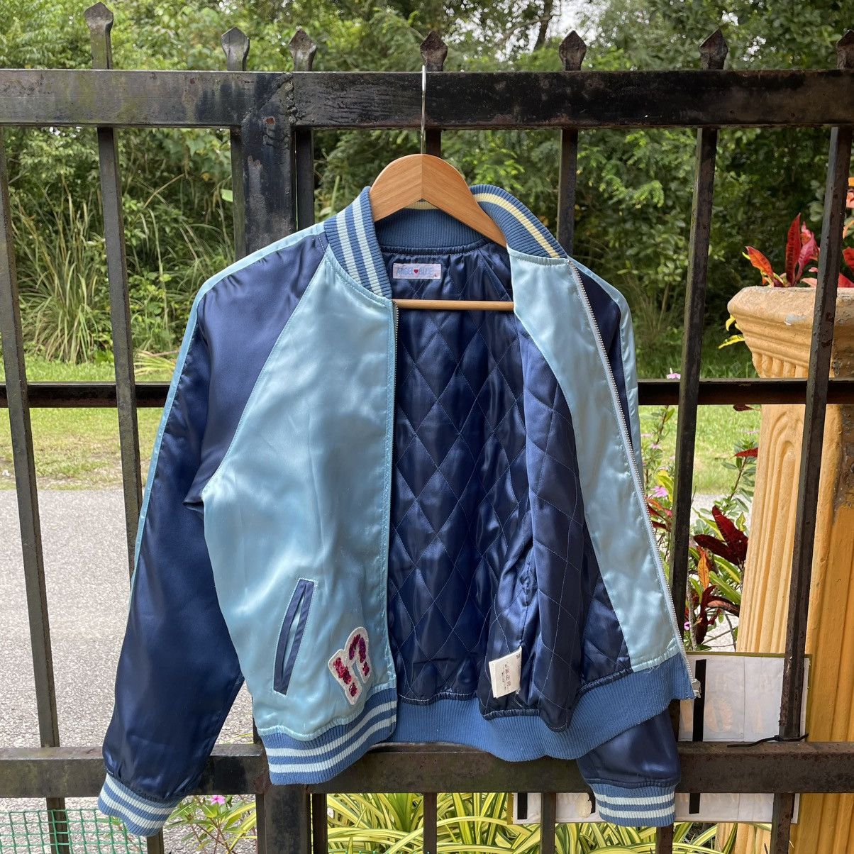Japanese Brand 🔥🇯🇵Vintage Angel Blue Big Spellout Kids Sukajan Satin Jacket Size US XS / EU 42 / 0 - 12 Thumbnail