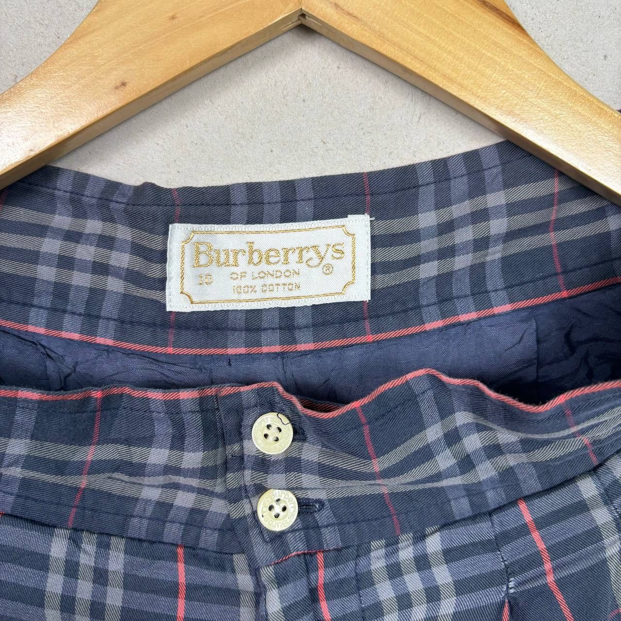 Burberry Vintage Burberry Checked Short Pants Size US 26 / EU 42 - 5 Thumbnail