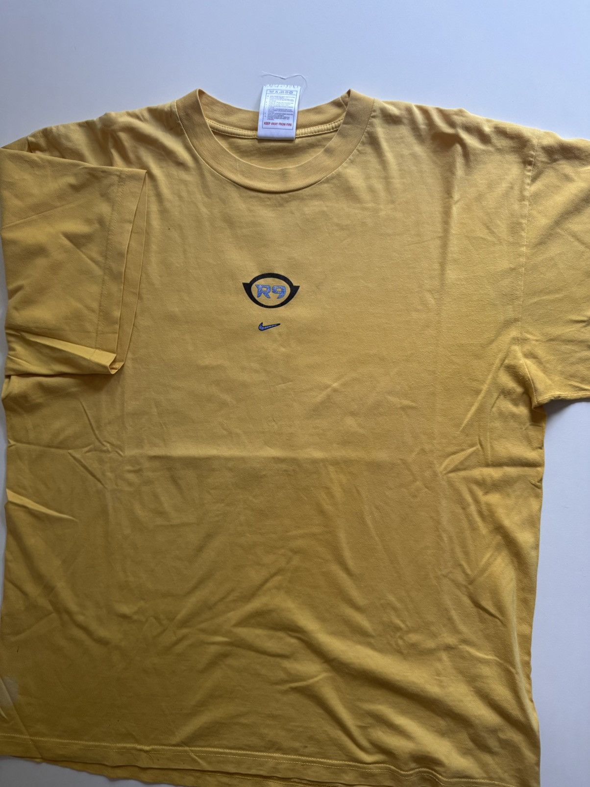 Nike 1997 Ronaldo R9 Nike Vintage Tee L Size US L / EU 52-54 / 3 - 2 Thumbnail