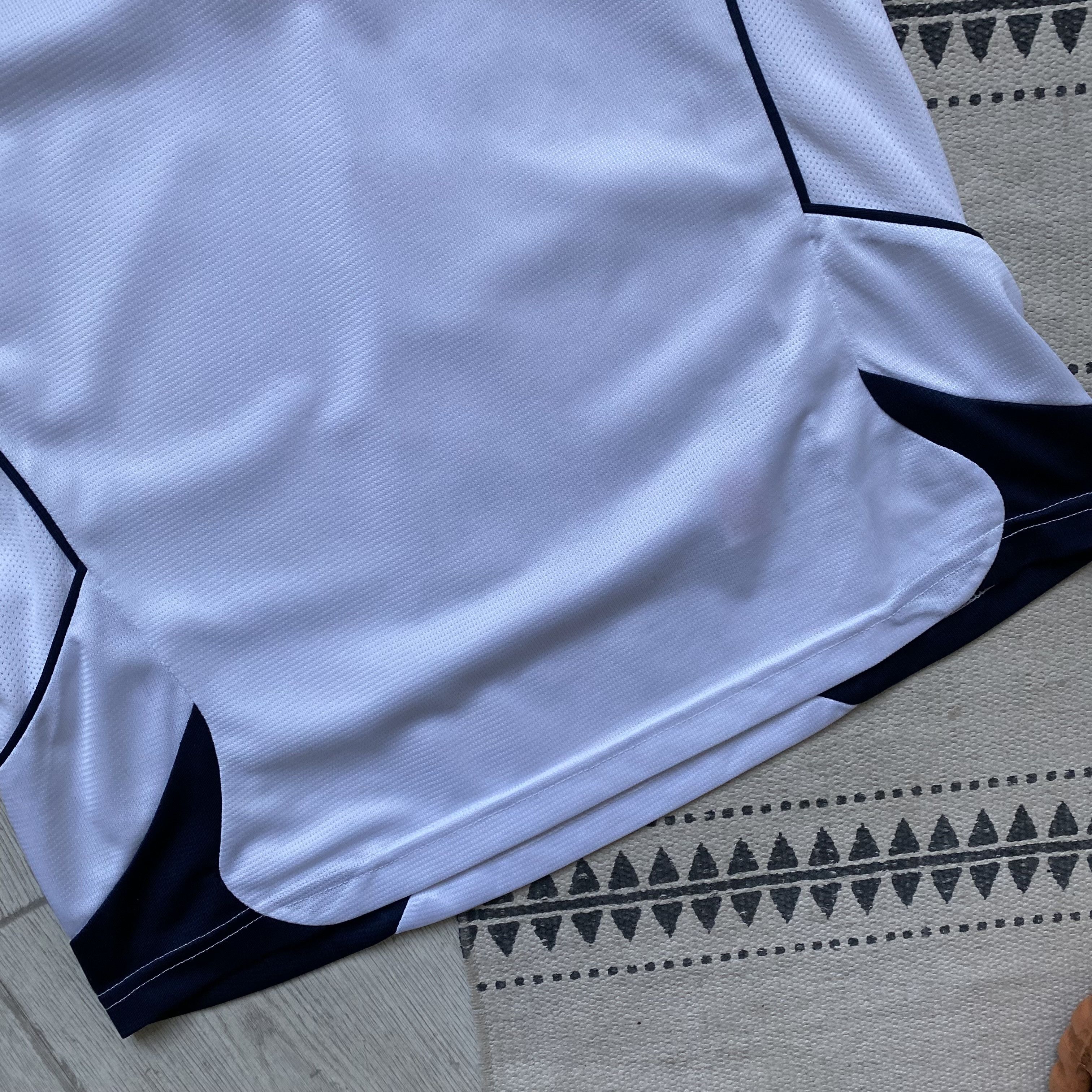 Umbro ⚽️ Vintage Umbro England union soccer jersey Y2K Sleeveless Size US S / EU 44-46 / 1 - 3 Thumbnail