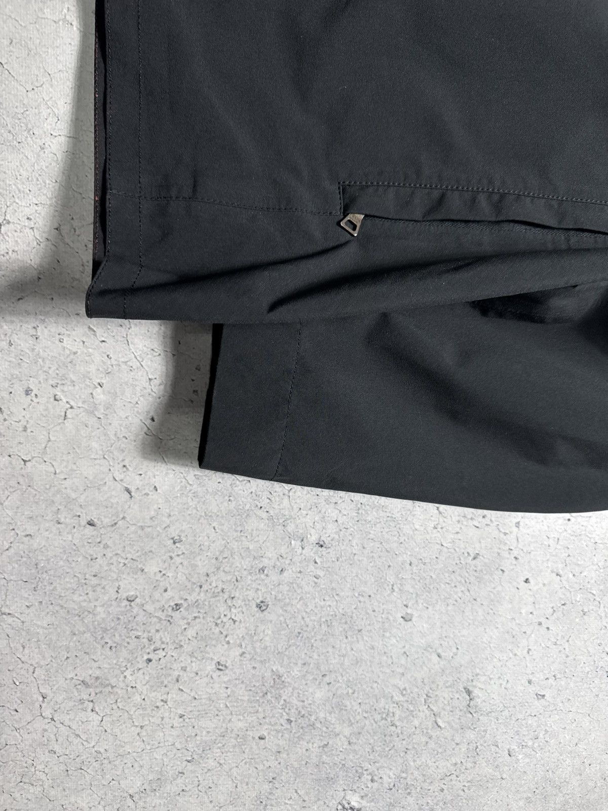 Prada Prada Red Tab Nylon Membrane Vintage Luxury Jacket Black Size US L / EU 52-54 / 3 - 3 Thumbnail