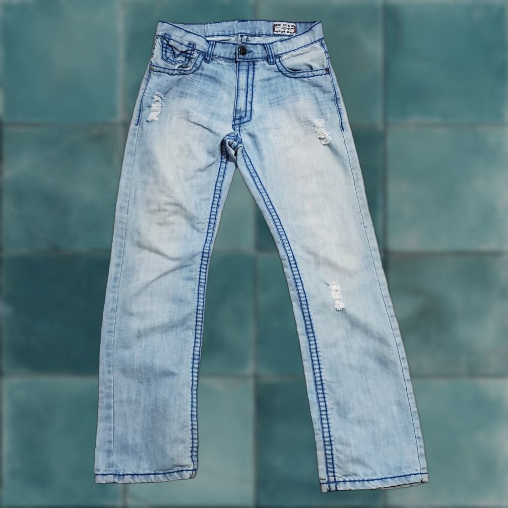 Denime VINTAGE Doceda Premium Denim Jeans Men 32x33 Blue Light Wash Straight Distressed Stained Embroidered Pockets 90s Y2K Men Jeans Size US 32 / EU 48 - 1 Thumbnail