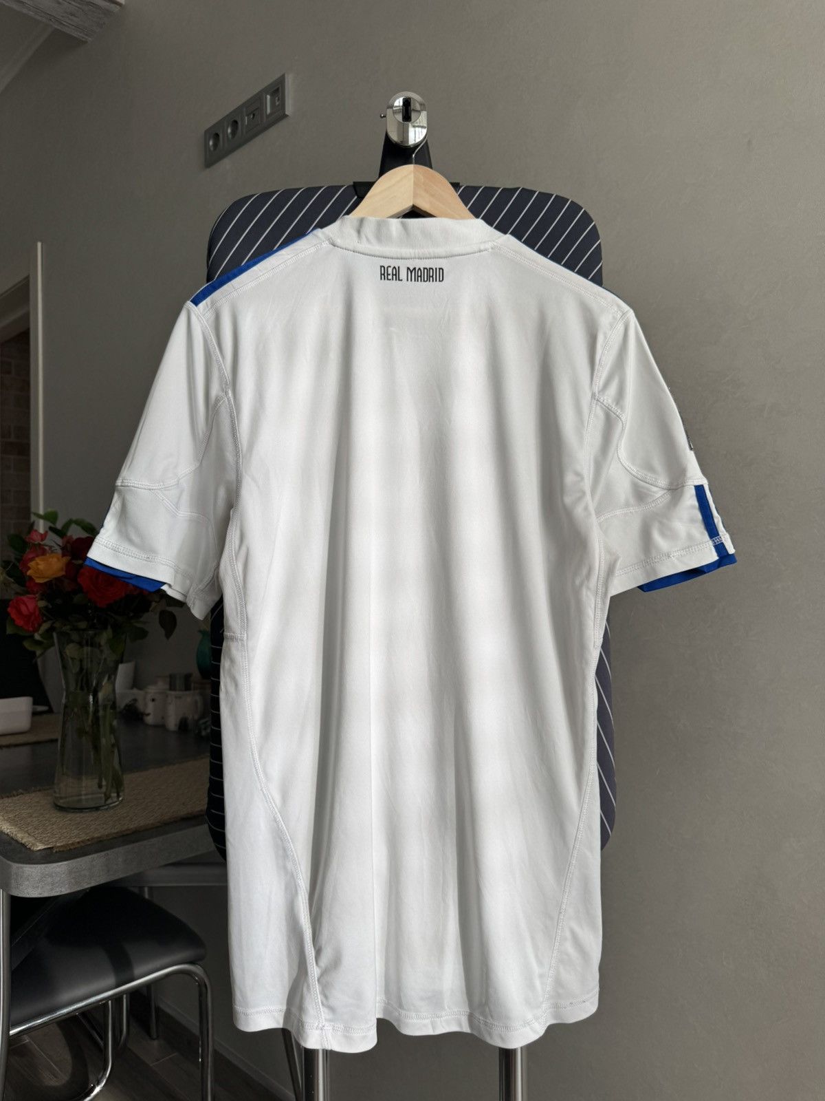 Adidas Adidas Real Madrid Spain La Liga 2010 2011 Home Jersey Size US L / EU 52-54 / 3 - 9 Thumbnail