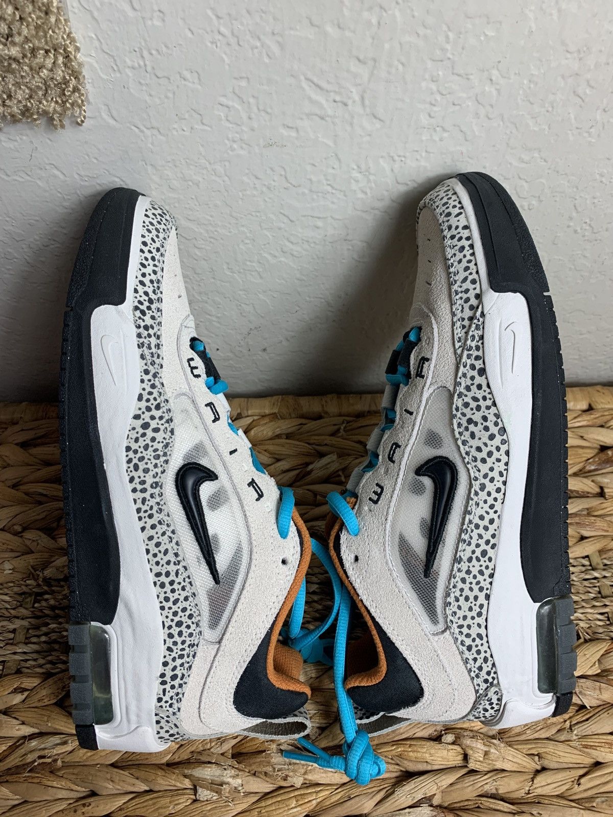 Nike 2024 NIKE DUNK SB ISHOD WAIR 2 OLYMPIC TEAM SAFARI MEN 7.5 Size US 7.5 / EU 40-41 - 5 Thumbnail