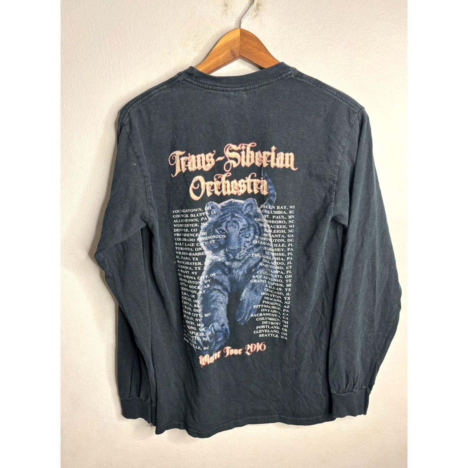Gildan Trans Siberian Orchestra Mens Shirt S Black 2016 North American Tour Gildan Crew Neck Graphic Print Christmas Music Vintage T-Shirt Size US S / EU 44-46 / 1 - 4 Thumbnail