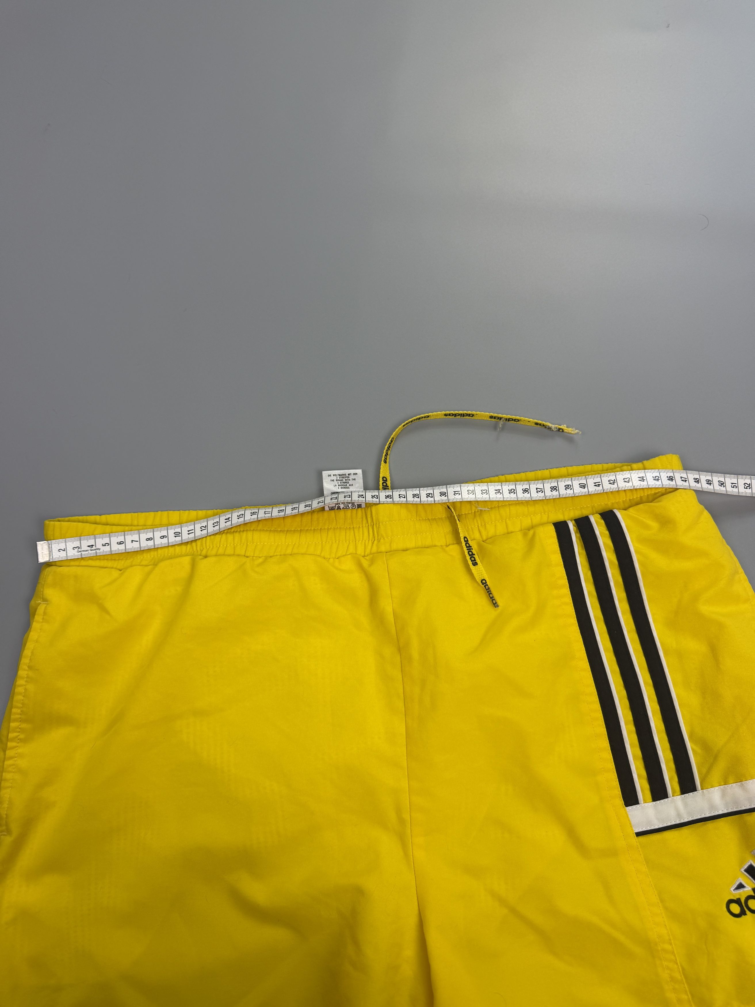 Adidas adidas shorts size M yellow Size US 32 / EU 48 - 8 Thumbnail