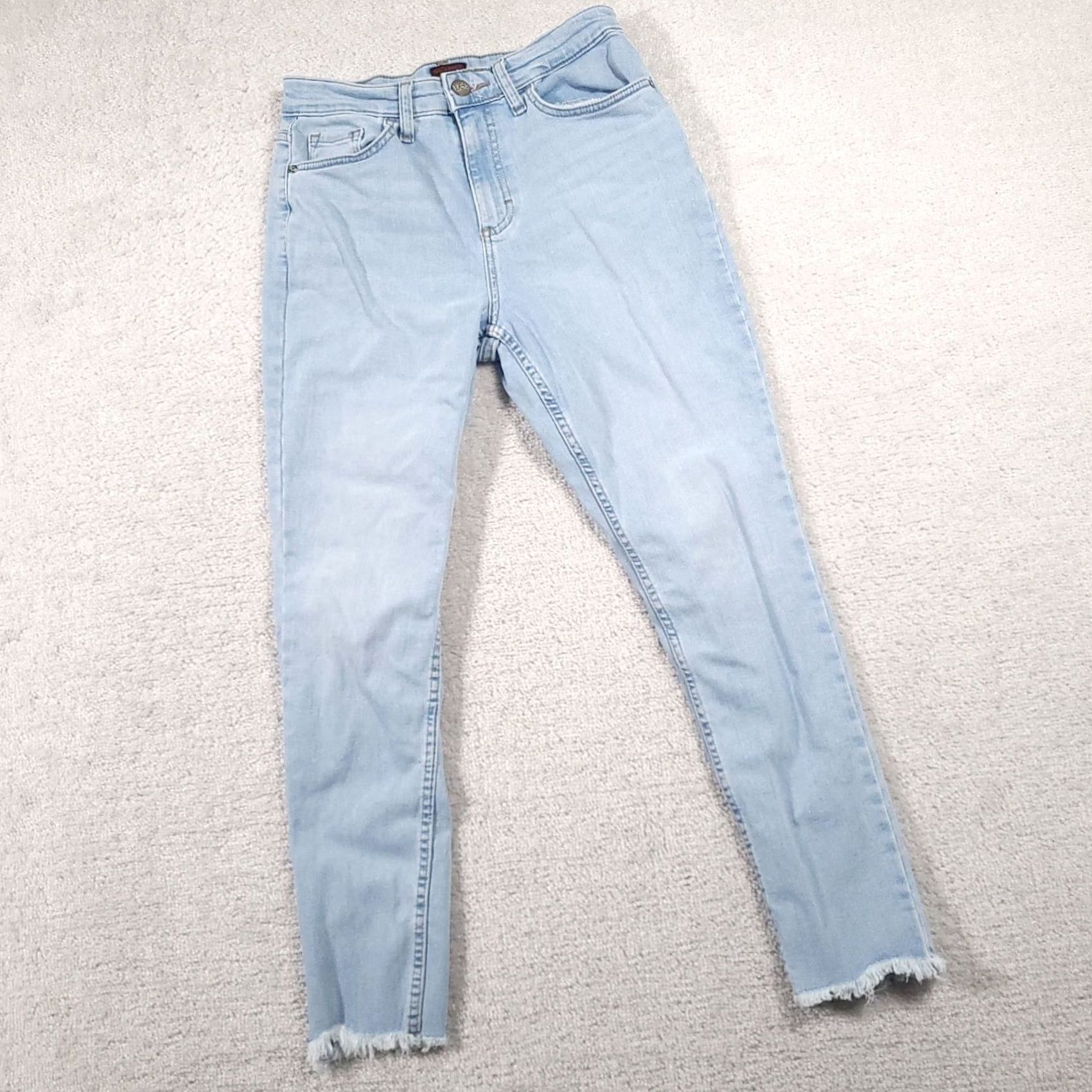 Lee Lee Jeans Women's 8 M Light Wash Stretch Mid Rise Denim Capri Crop 26.5" Raw Hem Jeans Size 30" / US 8 / IT 44 - 3 Thumbnail