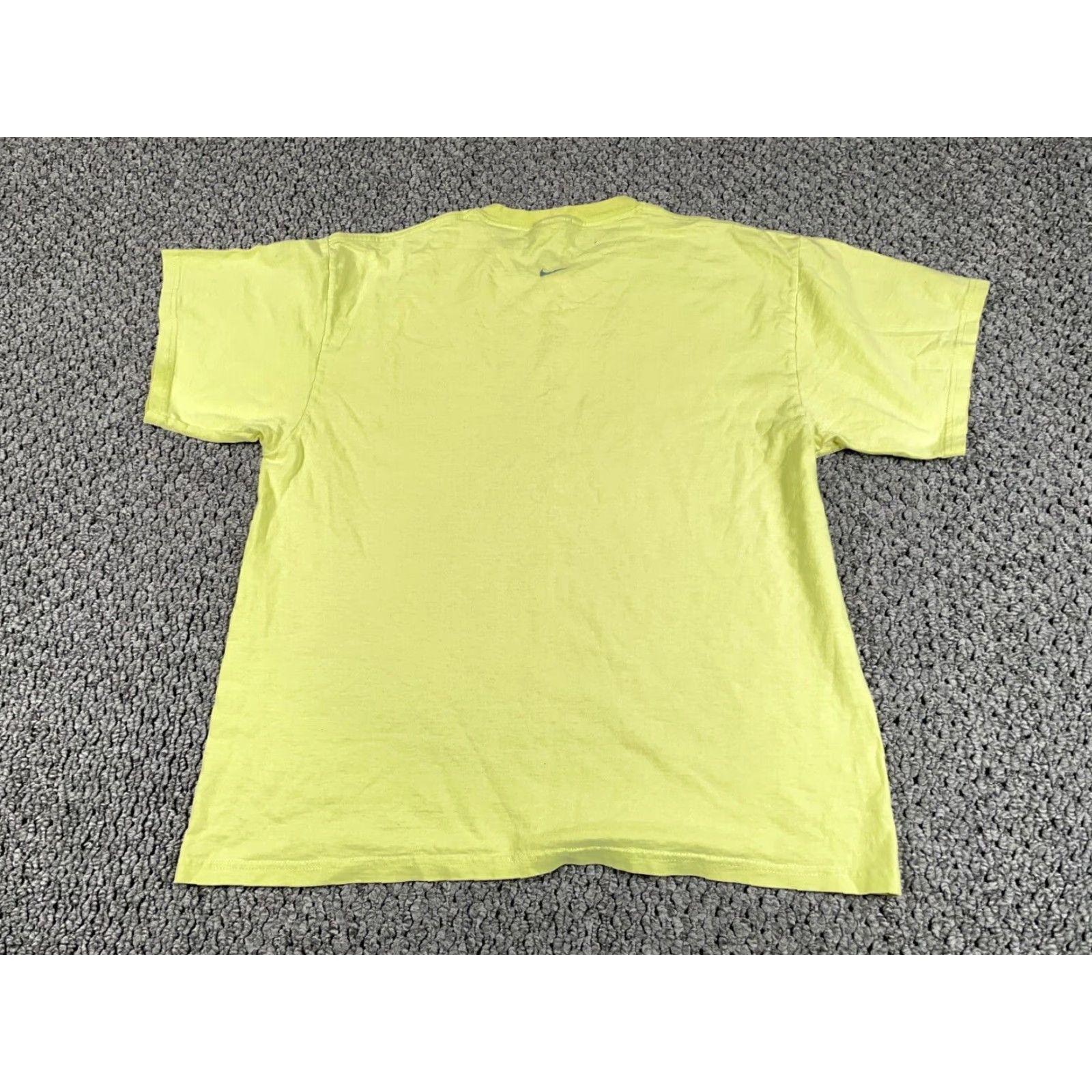 Nike VINTAGE Nike T-Shirt Men L Yellow Double-Sided Print 2000s Retro 90s Graphic Tee Mens Size Large Size US L / EU 52-54 / 3 - 2 Thumbnail
