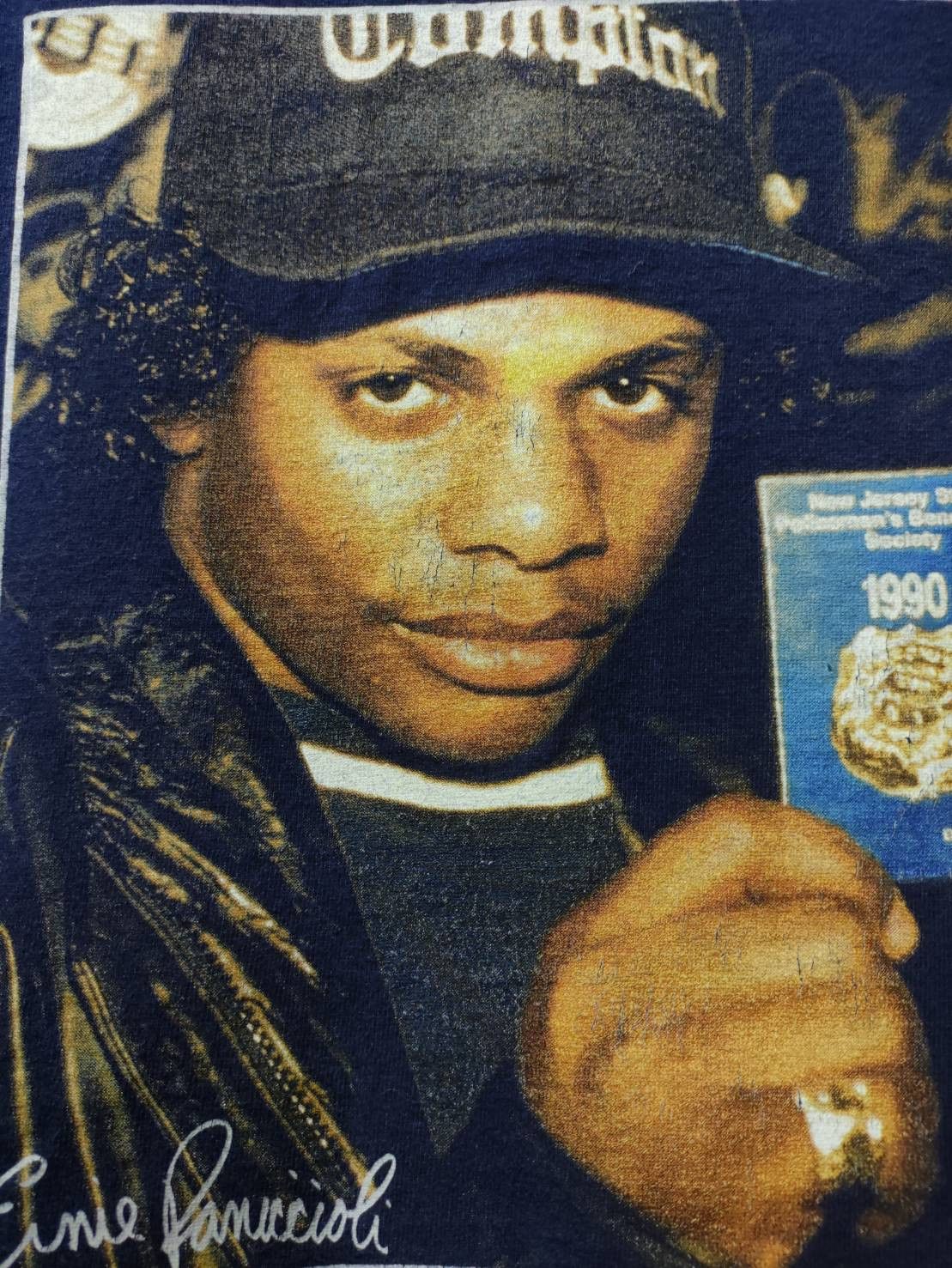 Rap Tees Vtg 90's Eazy E (NWA) " Passport " Photo By Ernie Paniccioli Size US XL / EU 56 / 4 - 3 Thumbnail