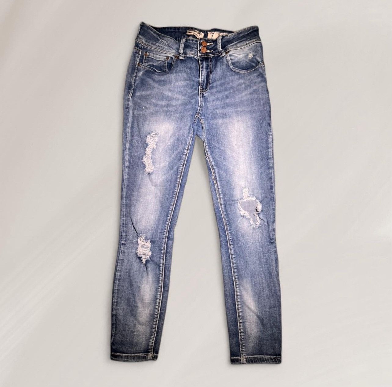 Other Blue distressed skinny jeans. stretches some Size 28" / US 6 / IT 42 - 1 Thumbnail