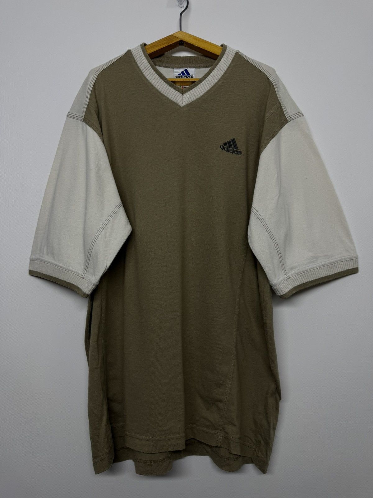 Adidas Vintage Adidas Logo T-Shirt 90’s Size US L / EU 52-54 / 3 - 7 Thumbnail