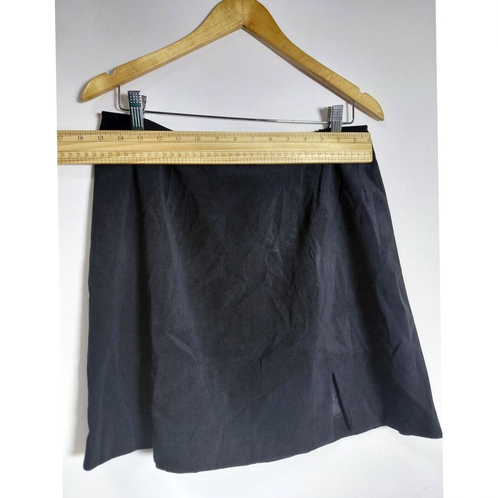 Express COMPAGNIE INTERNATIONALE EXPRESS Black Skirt Solid Women Size 13/14 Size 34" / US 12 / IT 48 - 6 Thumbnail