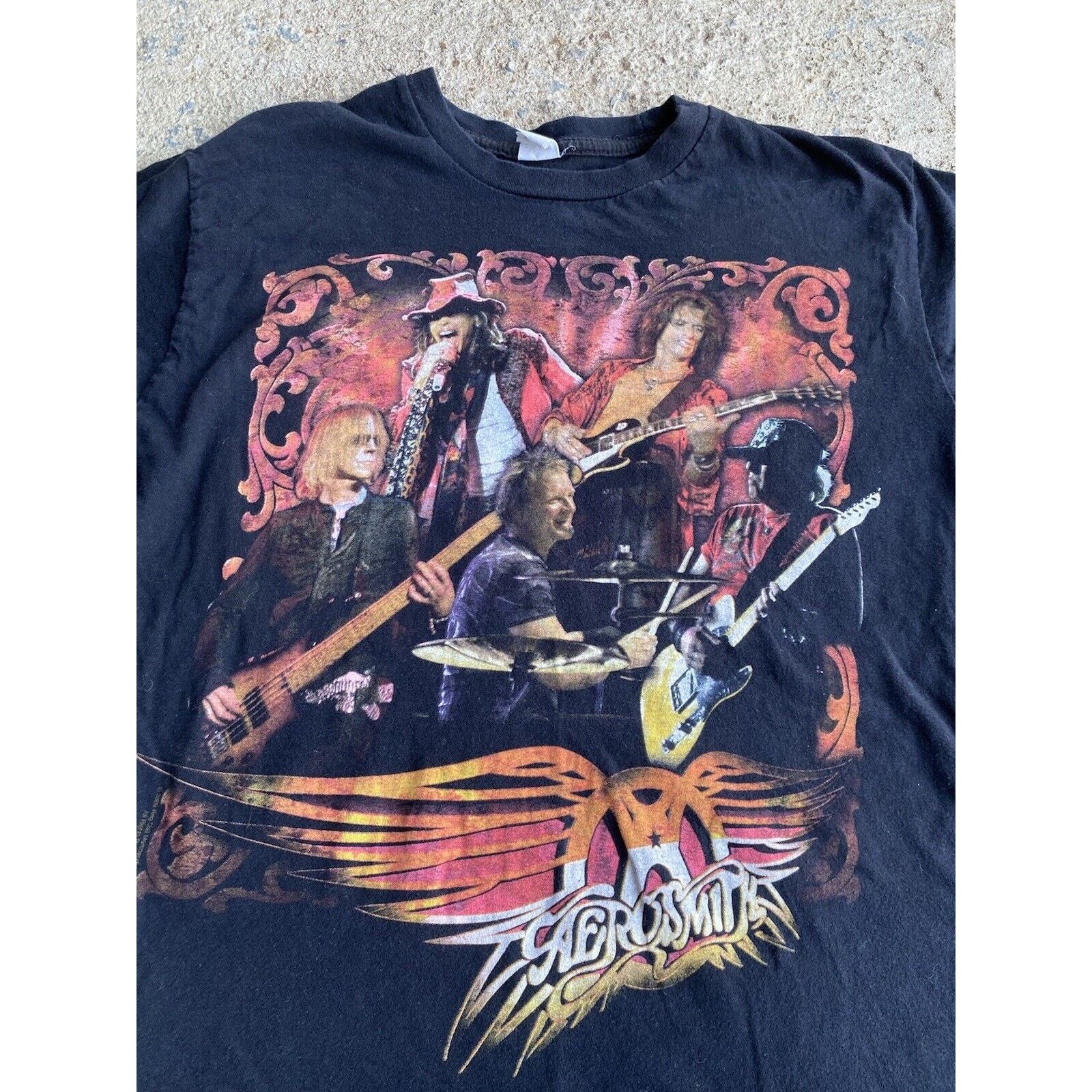 Band Tees Vintage Y2K 2009 Aerosmith Band T Shirt Size Small Used Size US S / EU 44-46 / 1 - 2 Thumbnail