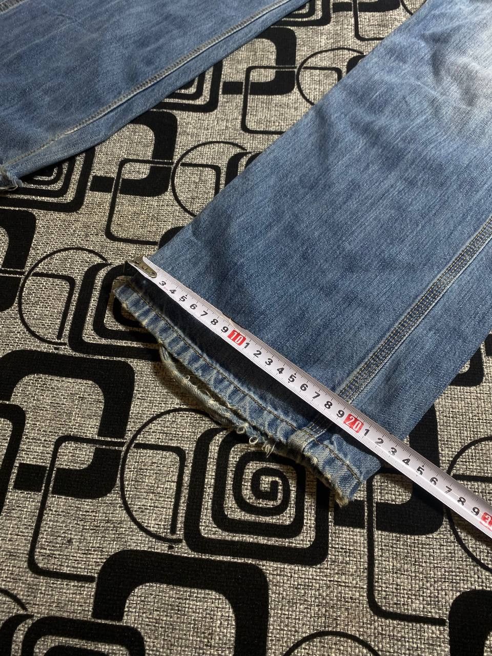 Carhartt × Japanese Brand Crazy Crash Dirty Baggy Faded Jean Japan Avant Garde Style Size US 34 / EU 50 - 14 Thumbnail