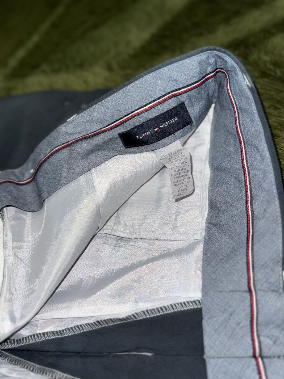 Tommy Hilfiger [W38/L32] Tommy Hilfiger hand dying washed cotton trouser Size US 38 / EU 54 - 4 Thumbnail