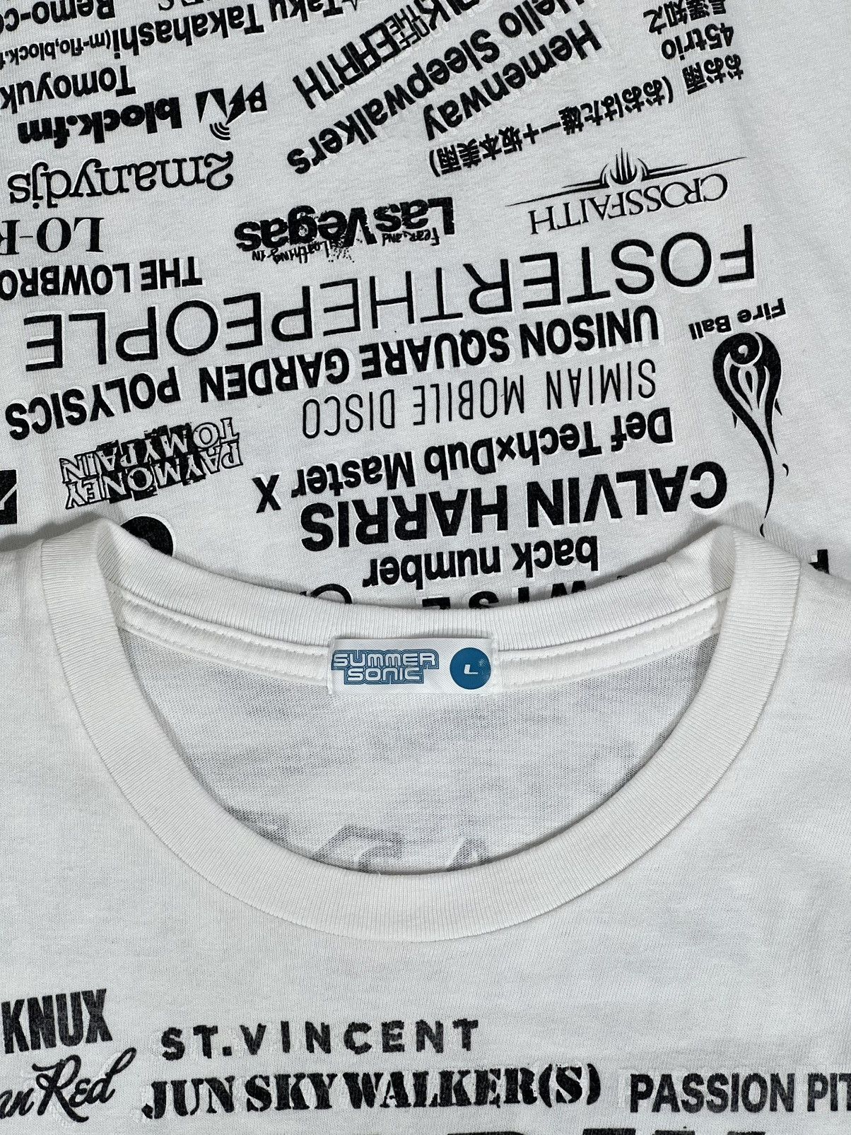 Band Tees Crystal castles Greenday Mac miller Jamiroquai Rihanna SS11 Size US L / EU 52-54 / 3 - 7 Thumbnail
