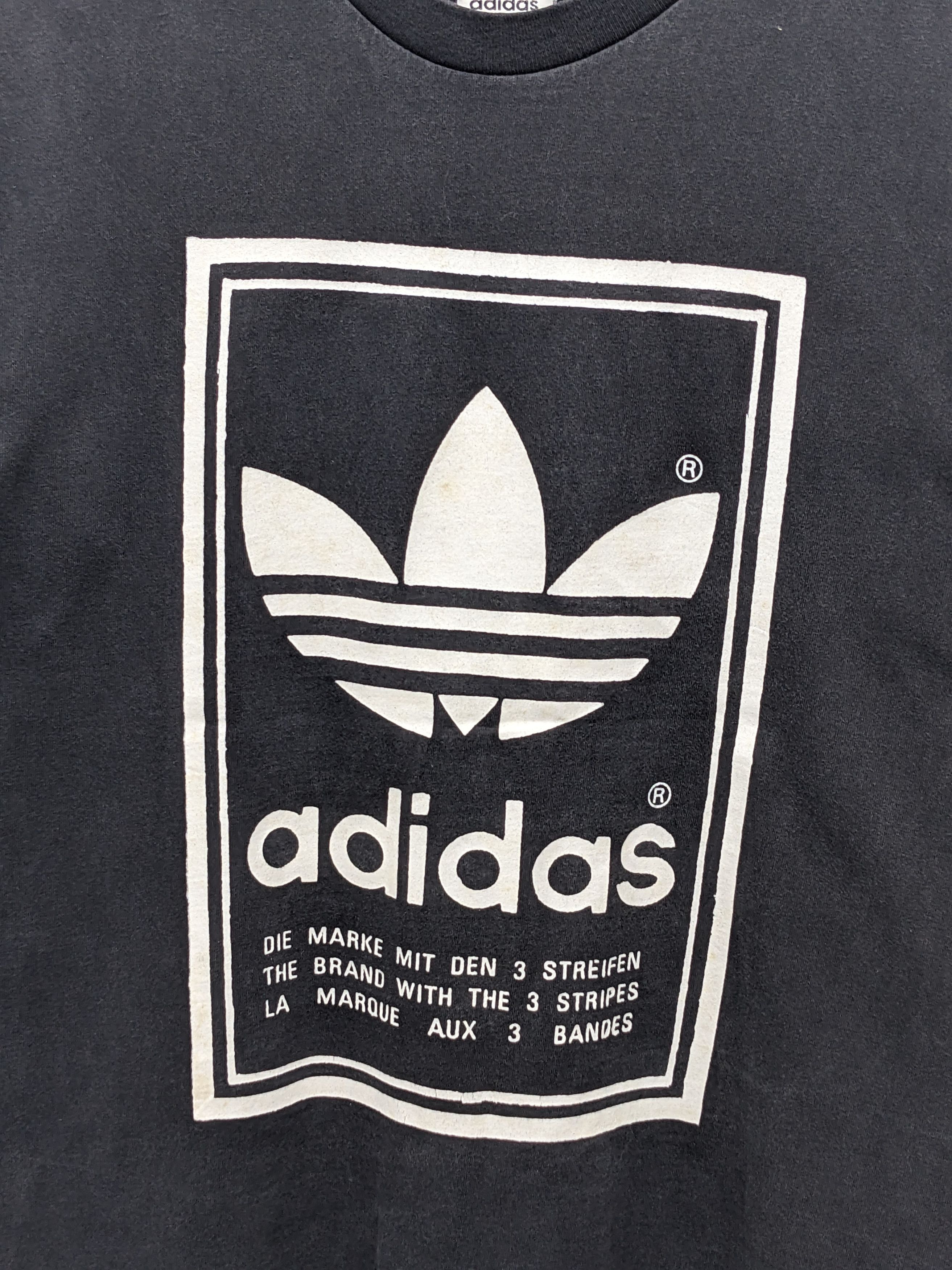 Adidas VINTAGE ADIDAS STREETWEAR SPORTWEAR TSHIRT Size US S / EU 44-46 / 1 - 3 Thumbnail