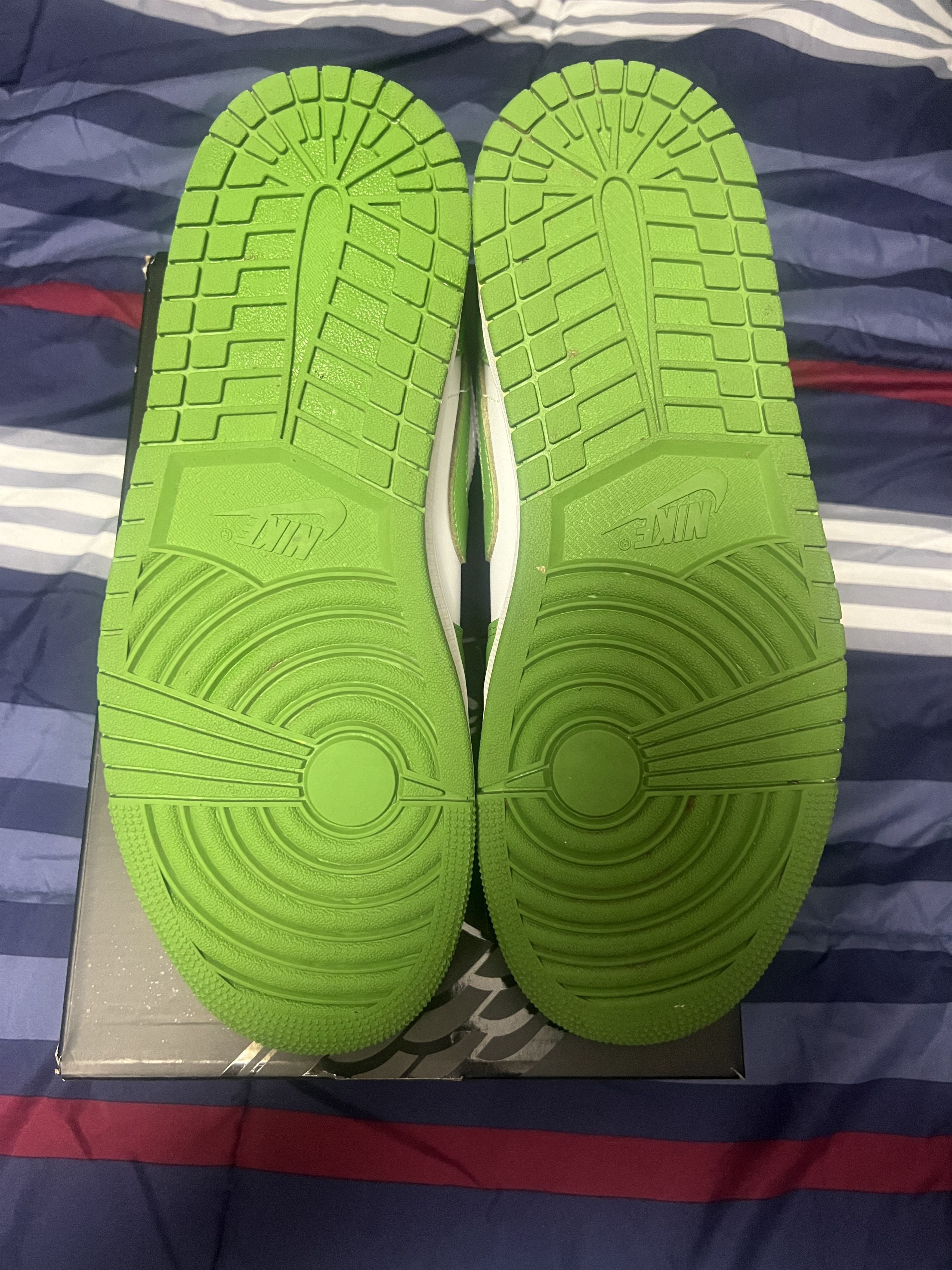 Jordan Brand Jordan 1 Low Chlorophyll Size US 9.5 / EU 42-43 - 6 Thumbnail