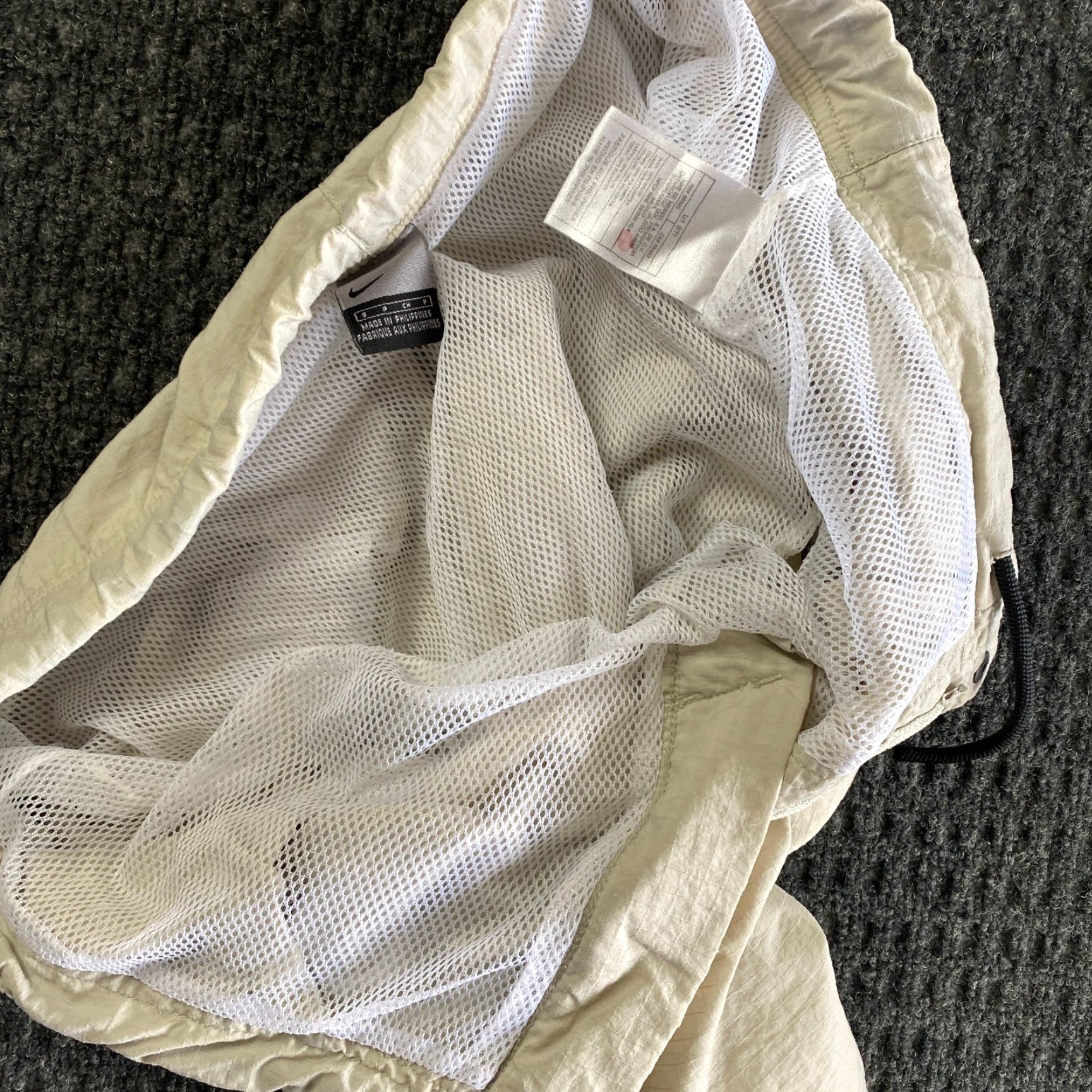 Nike VINTAGE Nike Board Shorts Men S Black 90s y2k Cargo Swim Bottoms Trunks Watersports Pockets Size US 29 - 5 Thumbnail