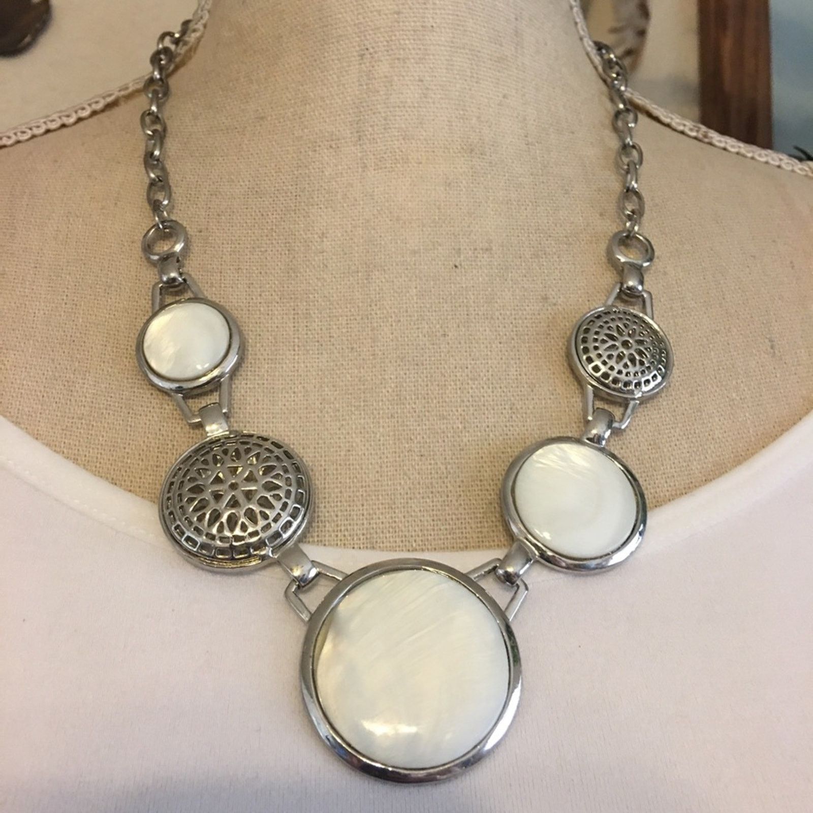Jewelry White shell & filigree disc silver tone necklace Size ONE SIZE - 1 Thumbnail