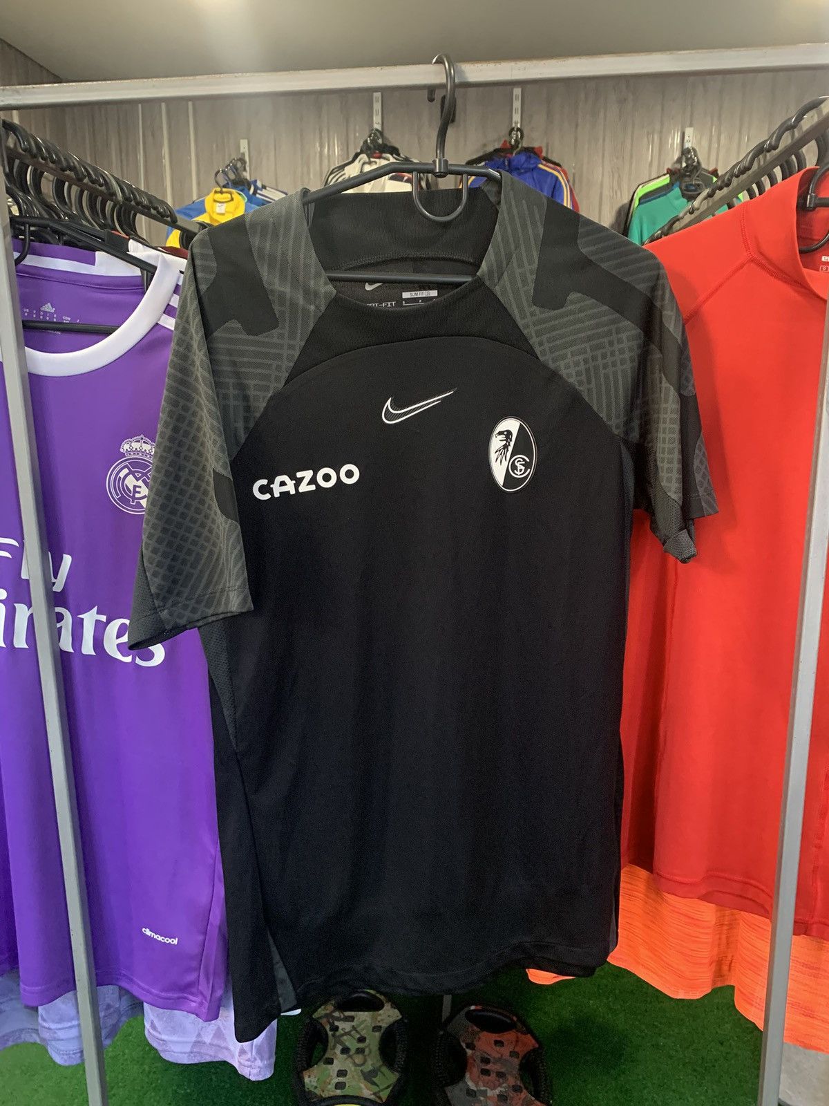 Nike SC FREIBURG II GERMANY 2022-23 JERSEY NIKE SIZE MENS S Size US S / EU 44-46 / 1 - 1 Thumbnail