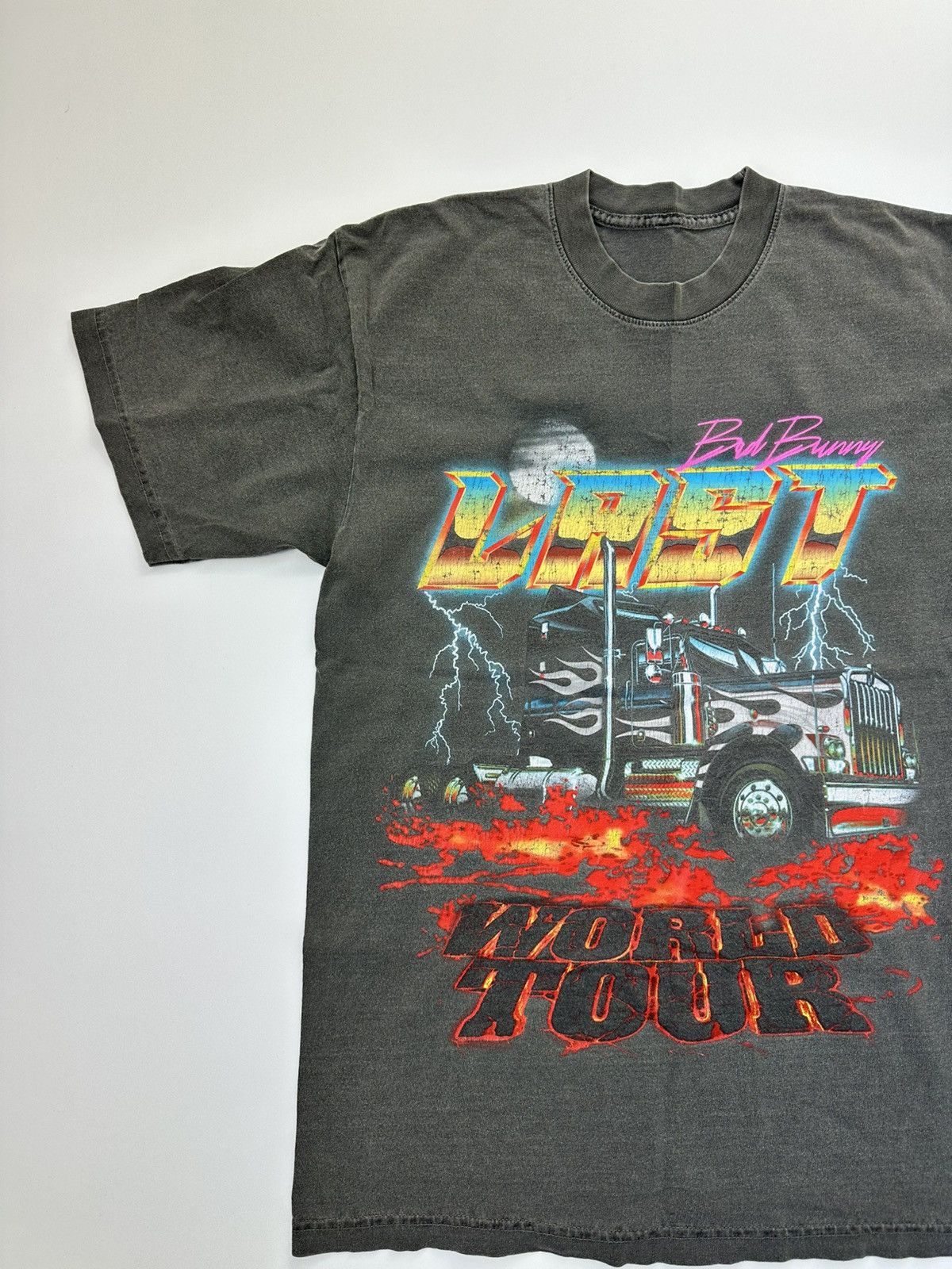 Band Tees Bad Bunny World Tour T-shirt L Size Gray Size US L / EU 52-54 / 3 - 5 Thumbnail