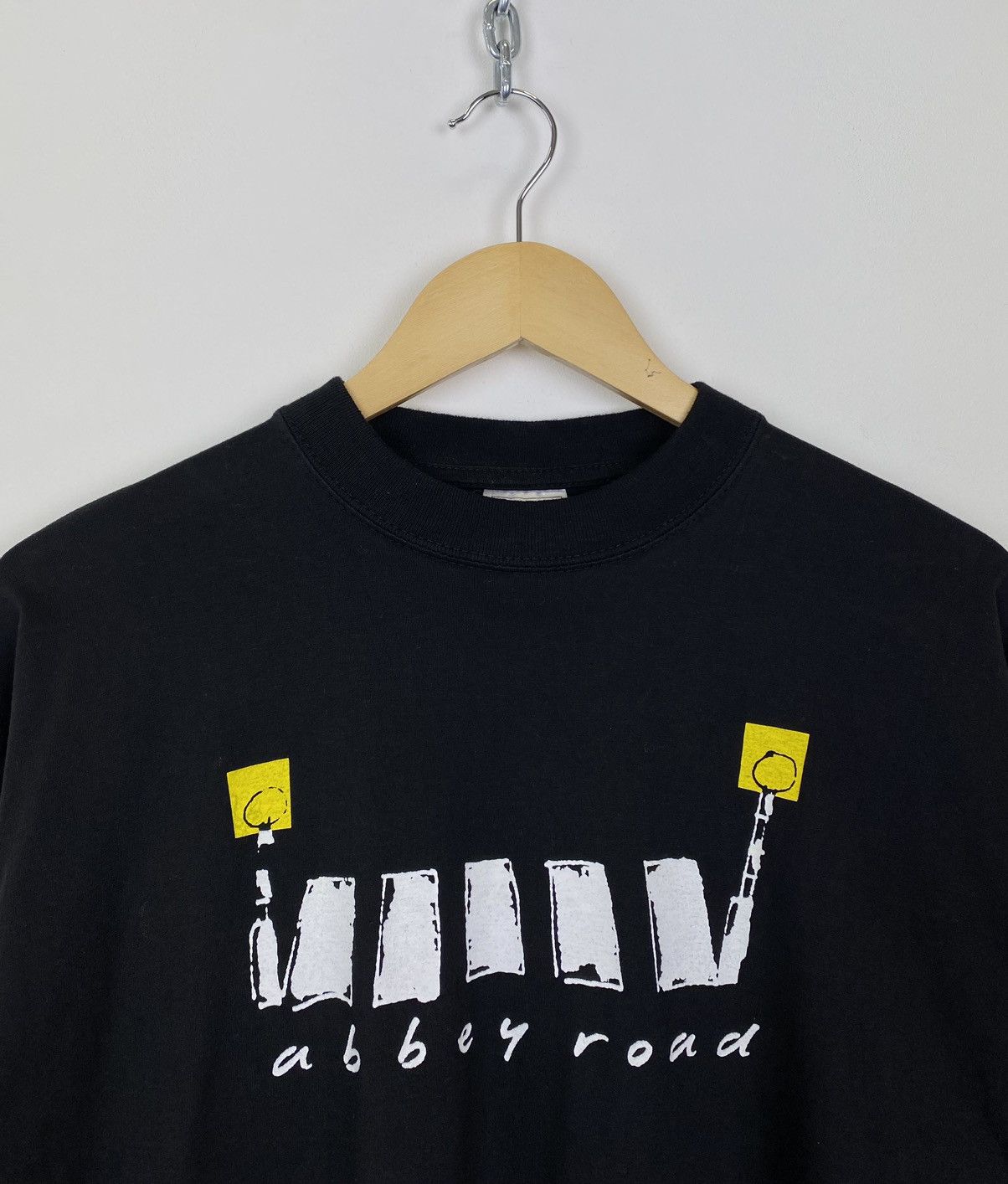 Band Tees Vintage The Beatles Abbey Road Rock Band Long Sleeve T-shirt Size US XL / EU 56 / 4 - 2 Thumbnail