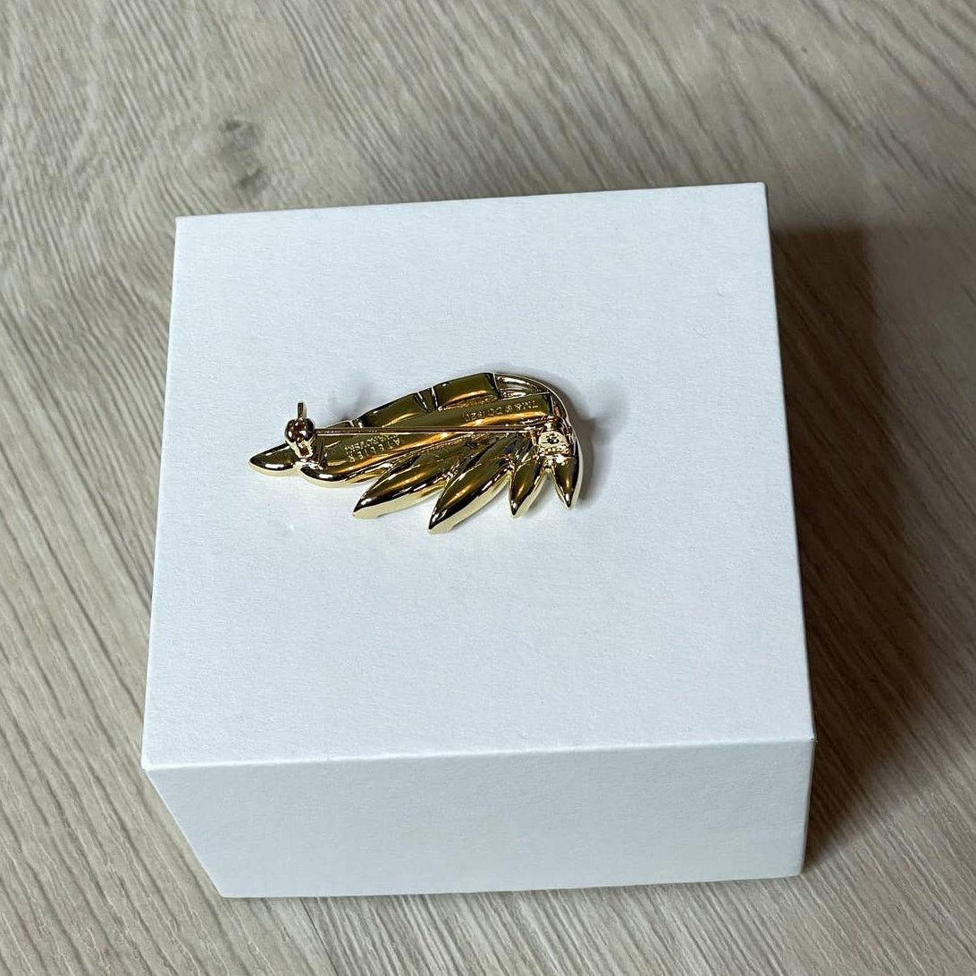 Swarovski Atelier Swarovski Wonder Woman brooch Gold tone Size ONE SIZE - 2 Thumbnail