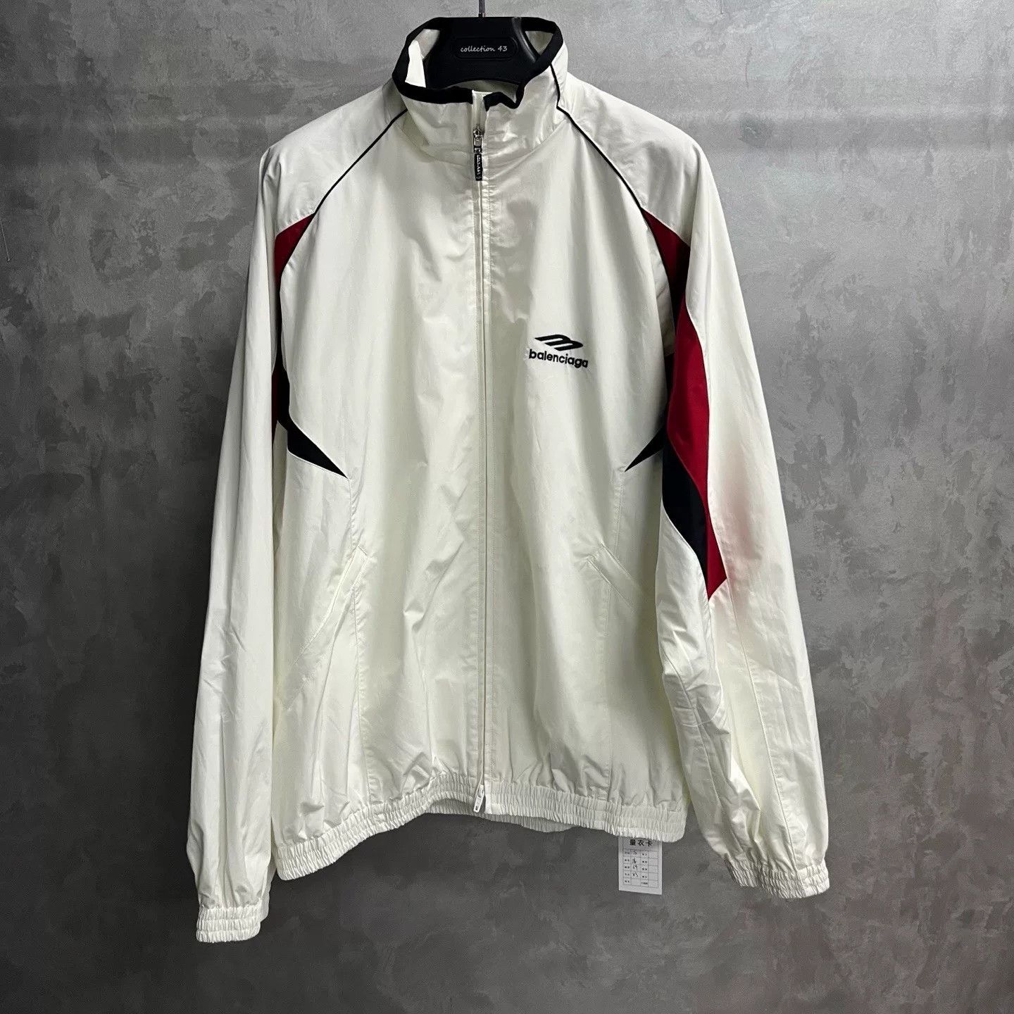 Balenciaga Balenciaga Retro Graphic White Light Jacket s Men Size US S / EU 44-46 / 1 - 1 Thumbnail