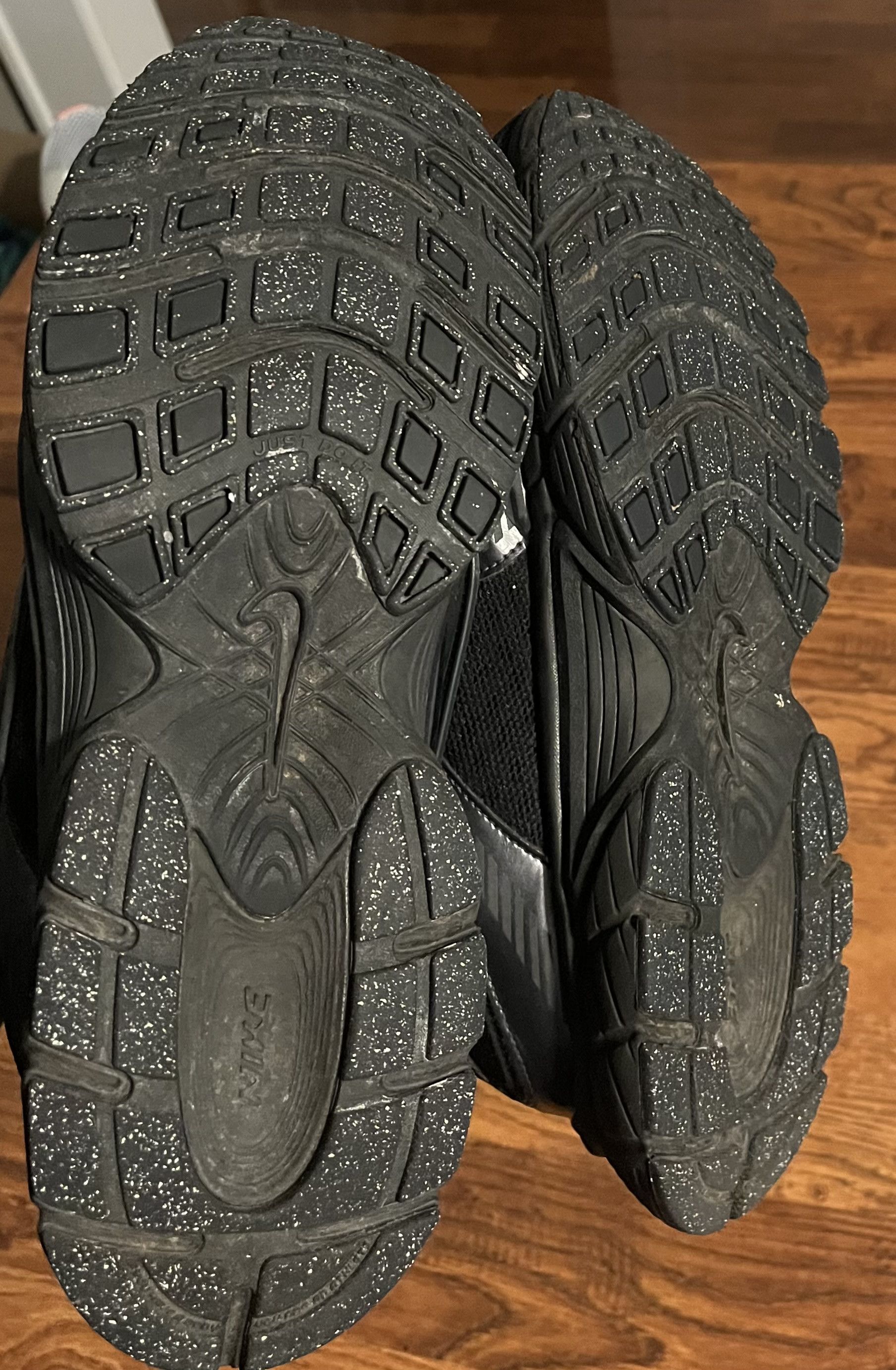 Nike Nike V2K Run Triple Black Anthracite Running Shoes Size US 10 / EU 43 - 7 Thumbnail