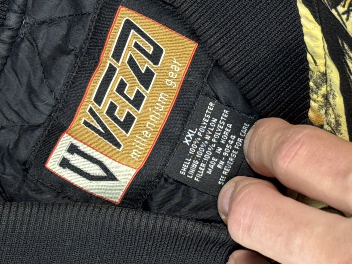 Japanese Brand Veezo Made In Korea Puffer Bomber Vagabond Retro Anime Promo Size US XXL / EU 58 / 5 - 7 Thumbnail