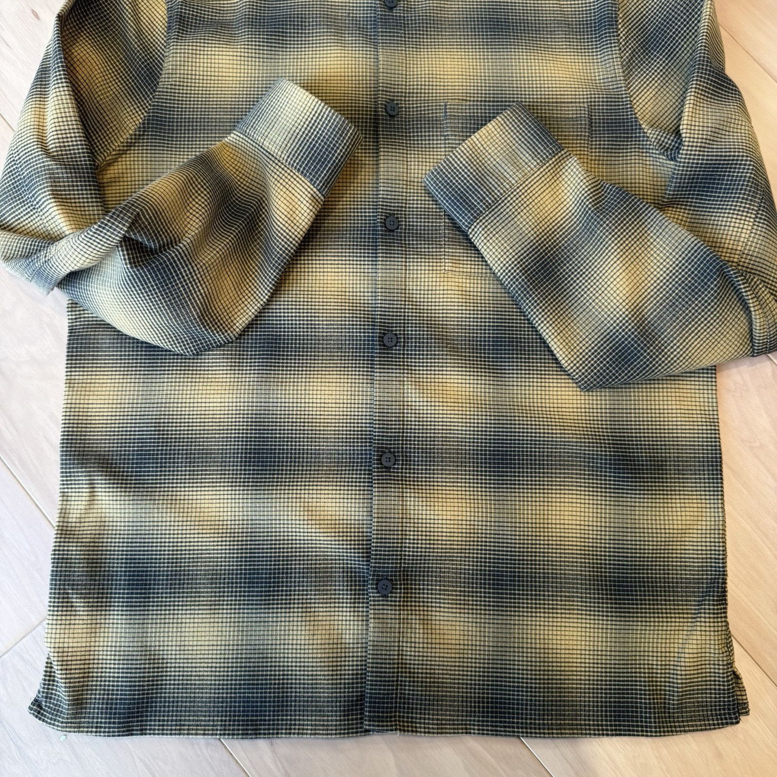 Lululemon Lululemon Mason Peak Flannel L Yellow Black Casual Button Size US L / EU 52-54 / 3 - 5 Thumbnail