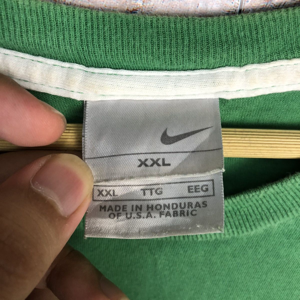 Nike Nike Green T-Shirt #A542 Size US XL / EU 56 / 4 - 14 Thumbnail