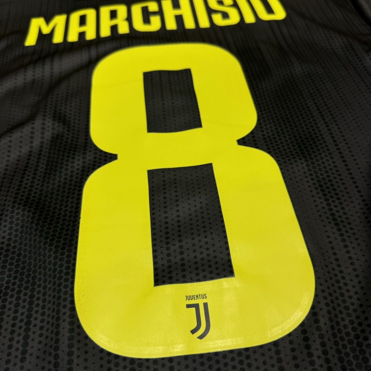 Adidas Juventus 18/19 away shirt #8 Marschisio Size US M / EU 48-50 / 2 - 5 Thumbnail