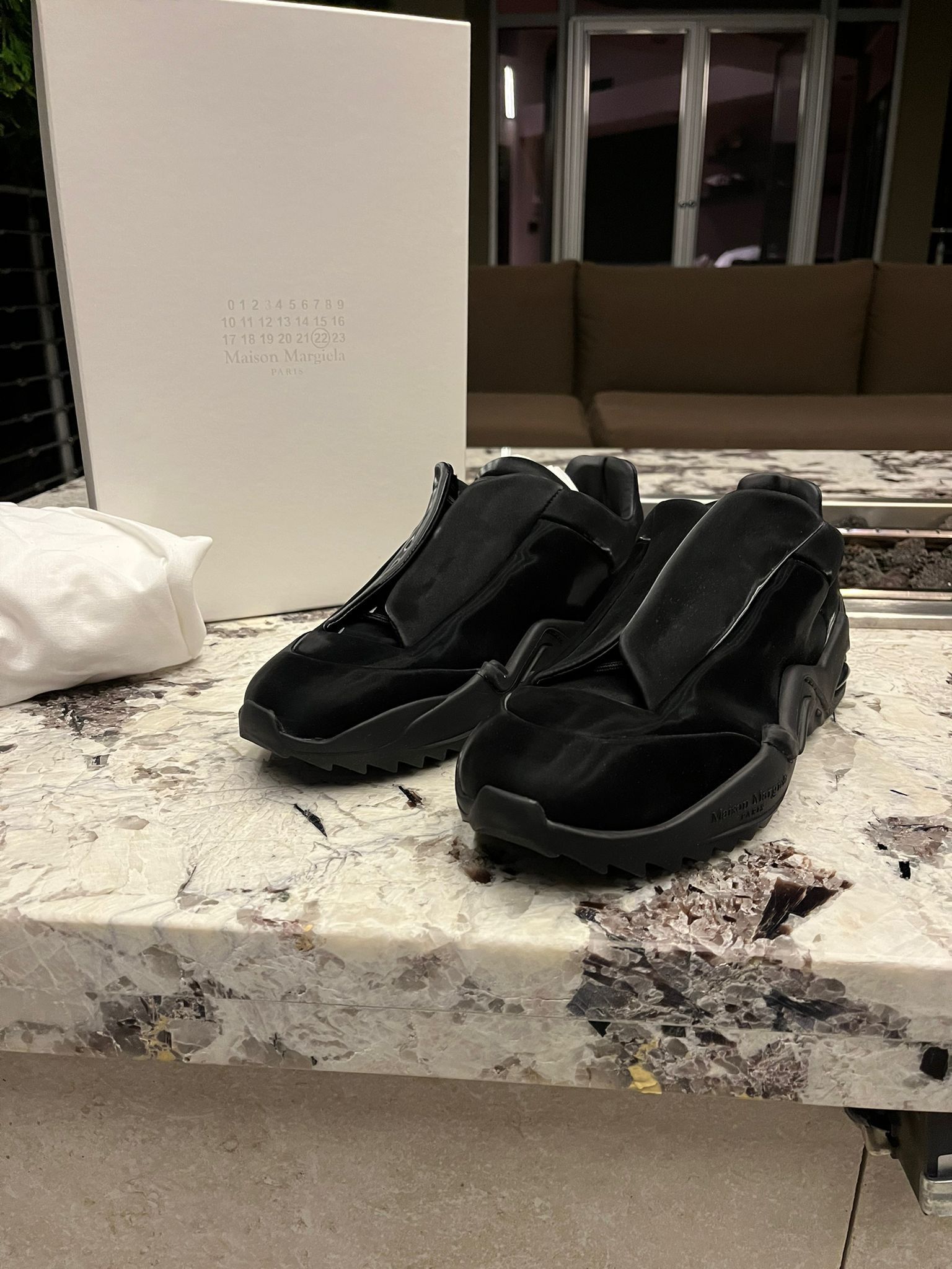 Maison Margiela Low Top Future Sneakers in Black Size US 8 / EU 41 - 2 Thumbnail