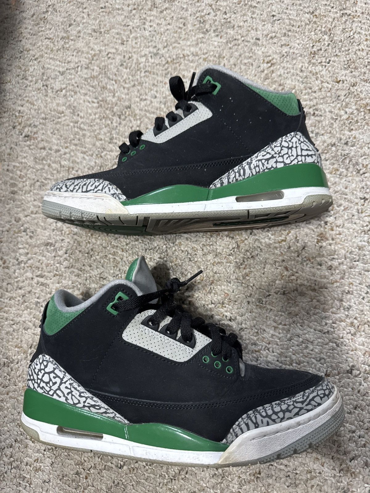 Jordan Brand Jordan 3 Pine Green Size US 8.5 / EU 41-42 - 2 Thumbnail
