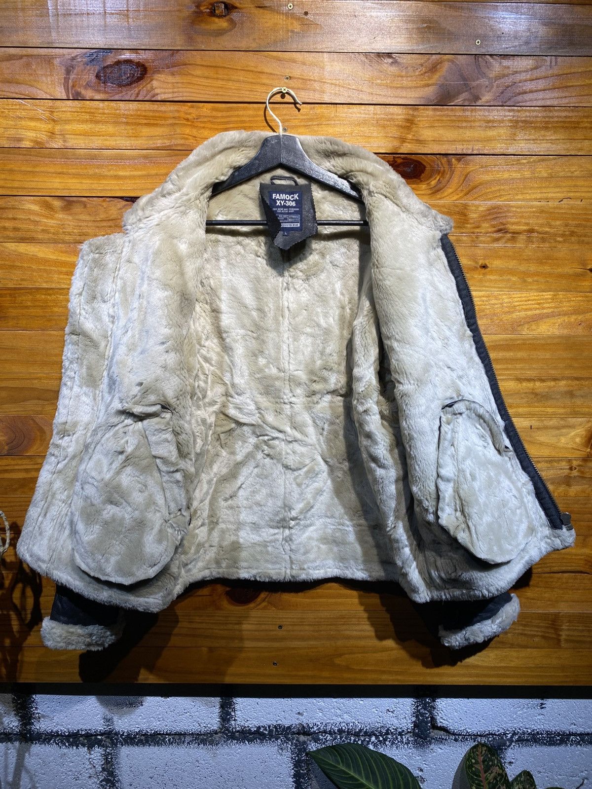 Vintage Vintage Famock XY-306 Black Shearling Aviator Jacket Size US L / EU 52-54 / 3 - 9 Thumbnail