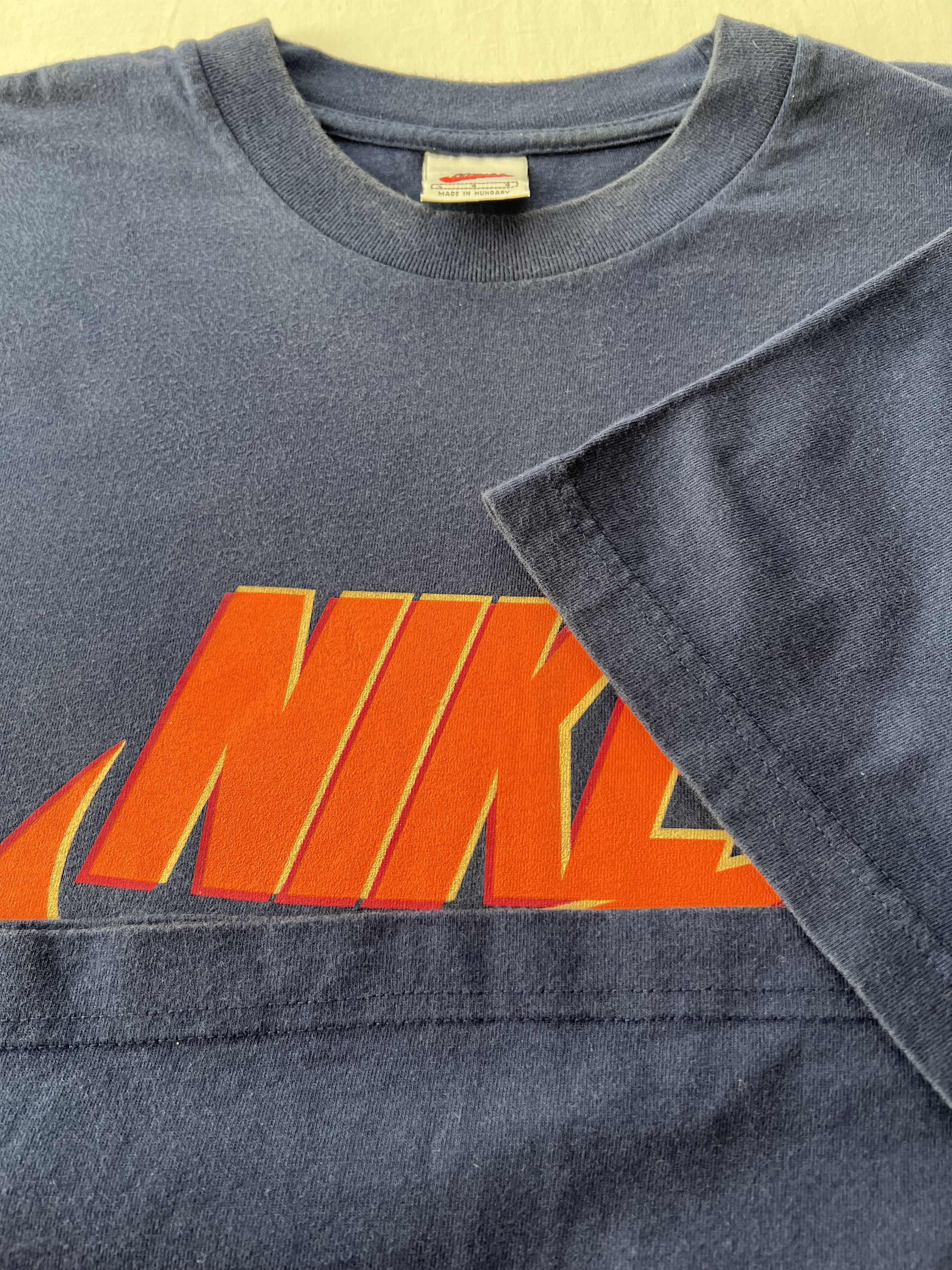 Nike Vintage 90s Nike Blue T-shirt Size US L / EU 52-54 / 3 - 9 Thumbnail