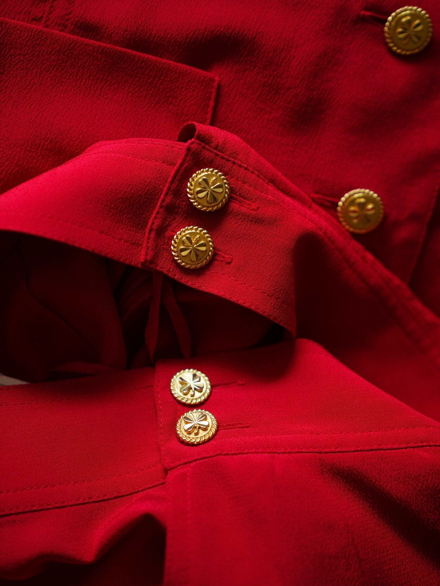 Chanel Chanel Vintage Red Silk Clover Button Wide-Leg Set Size 38 Size S / US 4 / IT 40 - 7 Thumbnail
