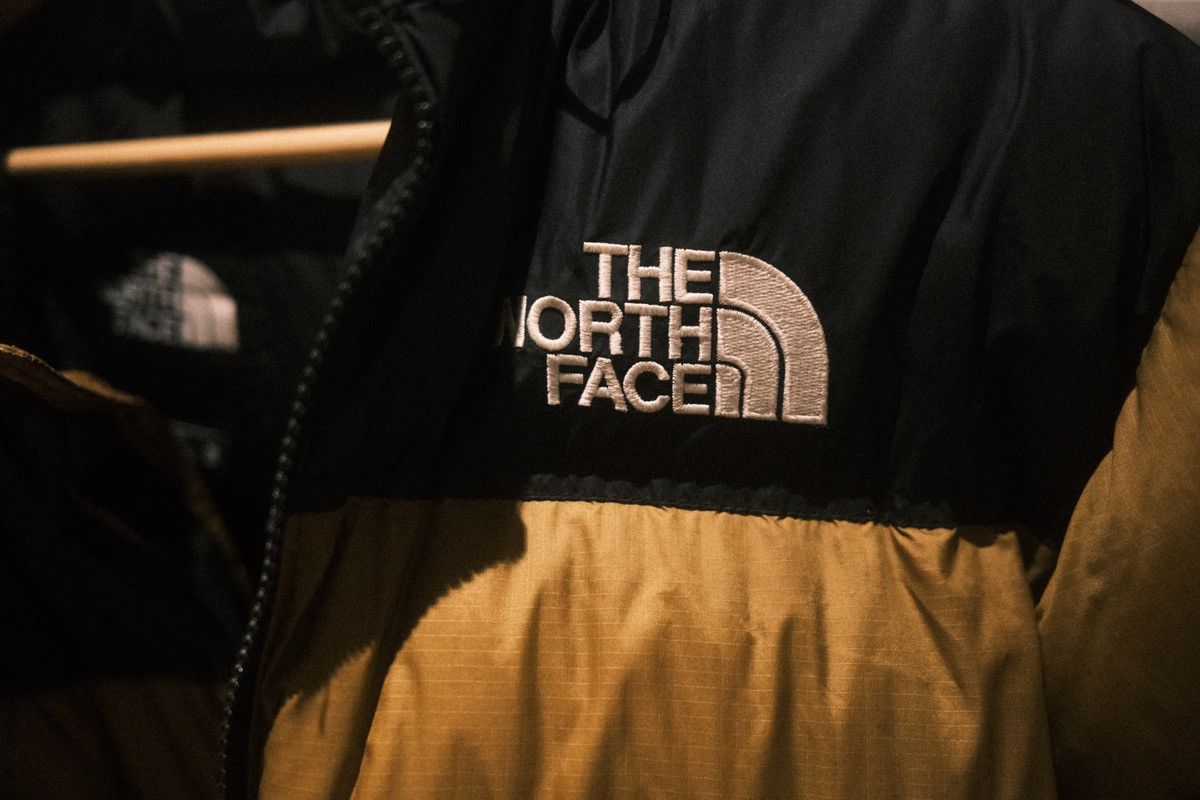 The North Face 1996 Retro Nuptse yellow/brown Jacket Size US M / EU 48-50 / 2 - 2 Thumbnail
