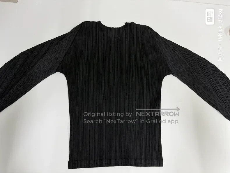 Issey Miyake Issey Miyake Black Pleated Main Line Crew Neck Long Sleeve Size M / US 6-8 / IT 42-44 - 1 Thumbnail