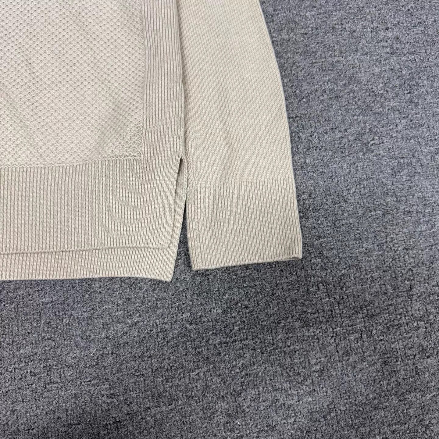 Loro Piana Loro Piana Beige Baby Cashmere Crew Knit Size 44 99 New Size M / US 6-8 / IT 42-44 - 4 Thumbnail